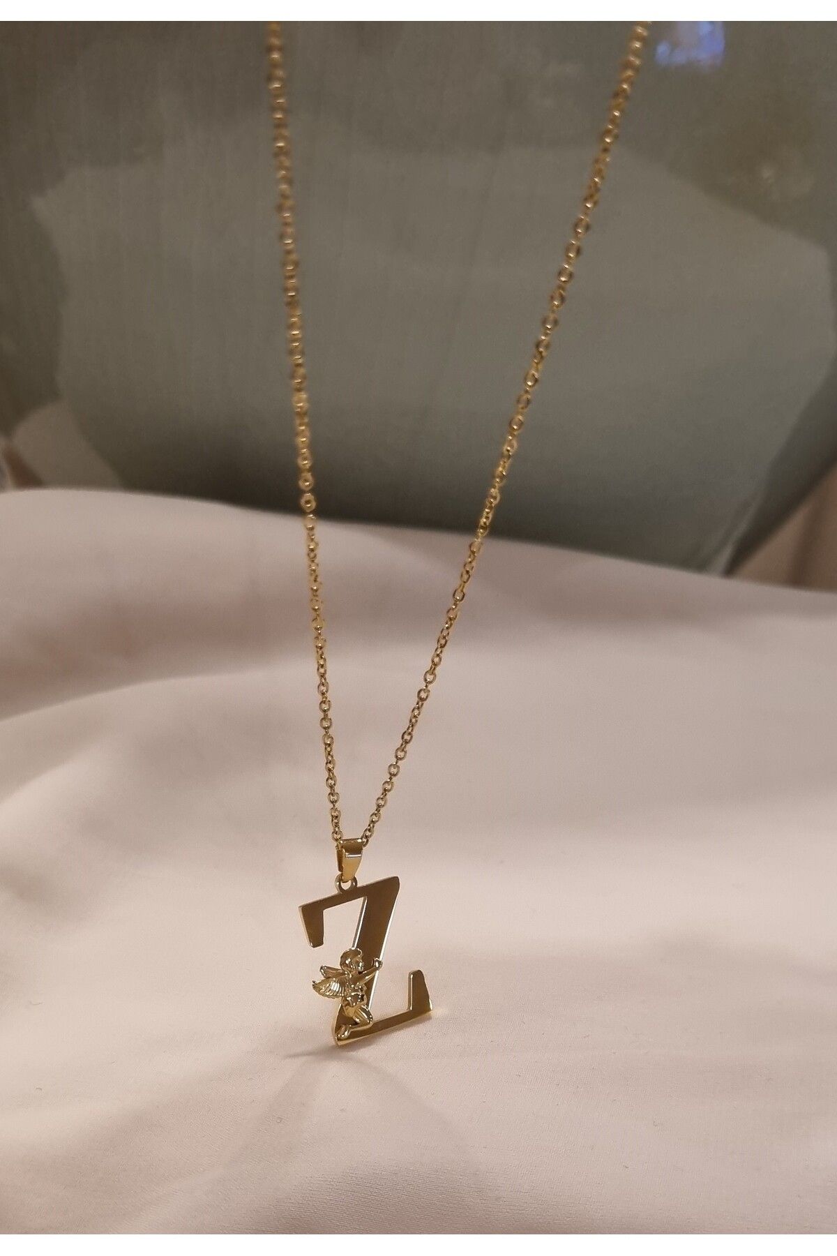 AKSESUARIM ÖZEL SERİ,MELEK DETAYLI 14K ALTIN RENGİNDE, ÇELİK ŞIK HARF KOLYE(KARARMAZ,ANTİALERJİK)