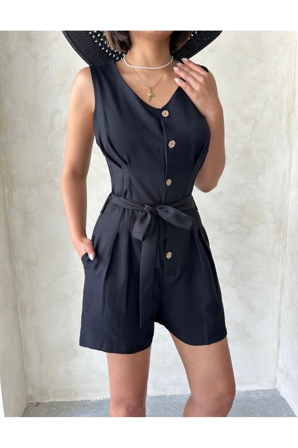 meSga butik Kuşaklı şortlu tulum