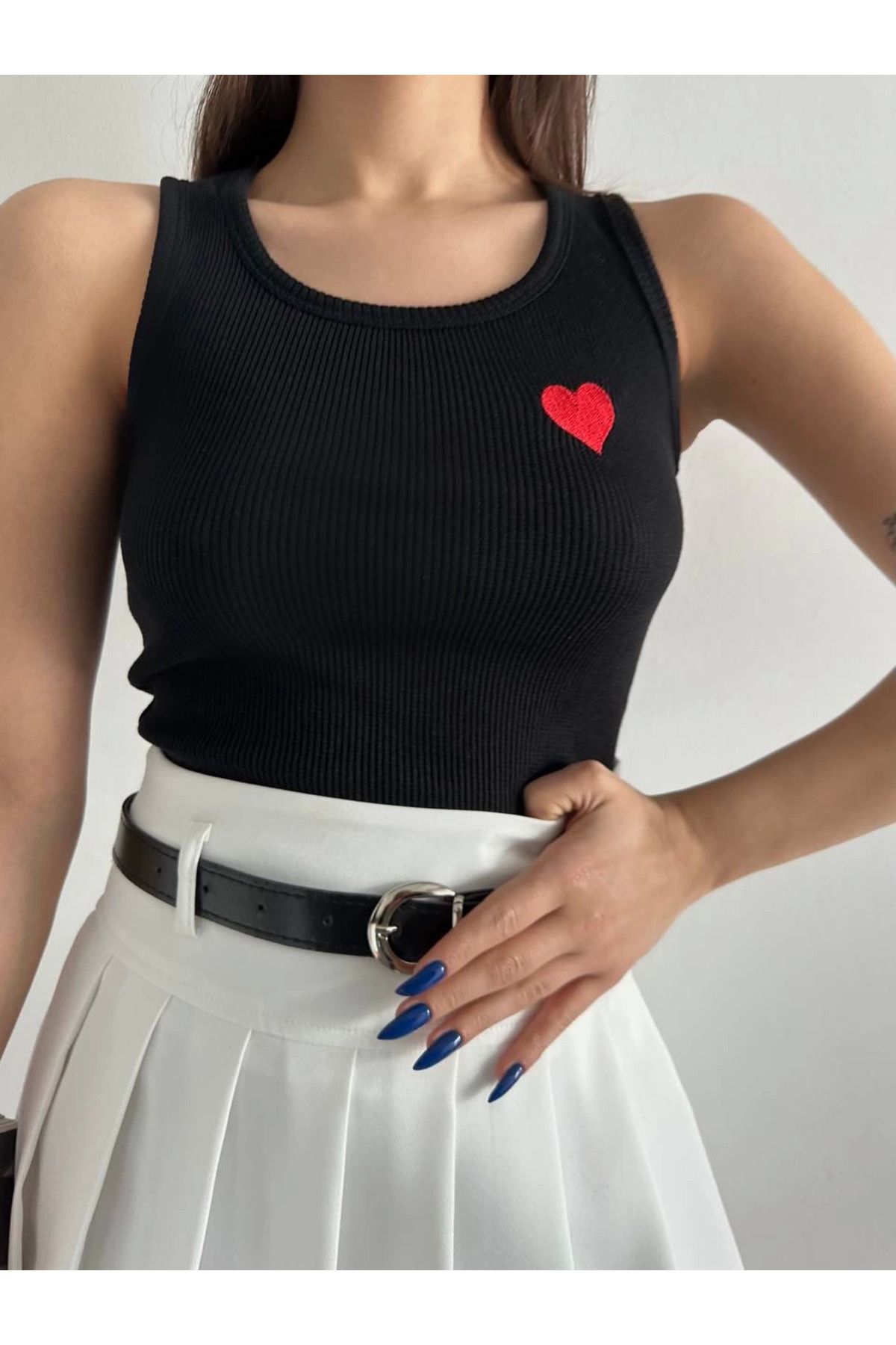Shop58 Kalp nakışlı atlet