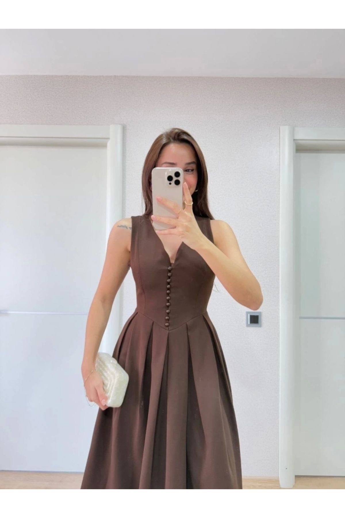 Butik V Yaka Uzun Kolsuz Elbise- Kahverengi