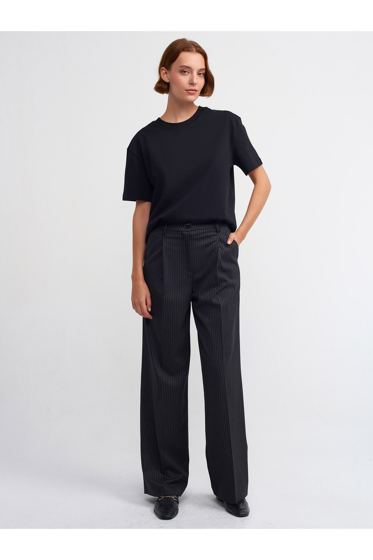 Dilvin  30312 Dekoratif Dikişli Bisiklet Yaka Tshirt-Siyah - Görsel 3