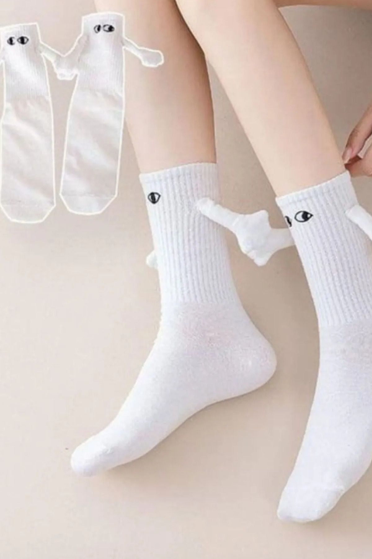 Shop58 Beyaz Mıknatıslı Halay Çeken Arkadaş Aşk Çorabı 1 Çift