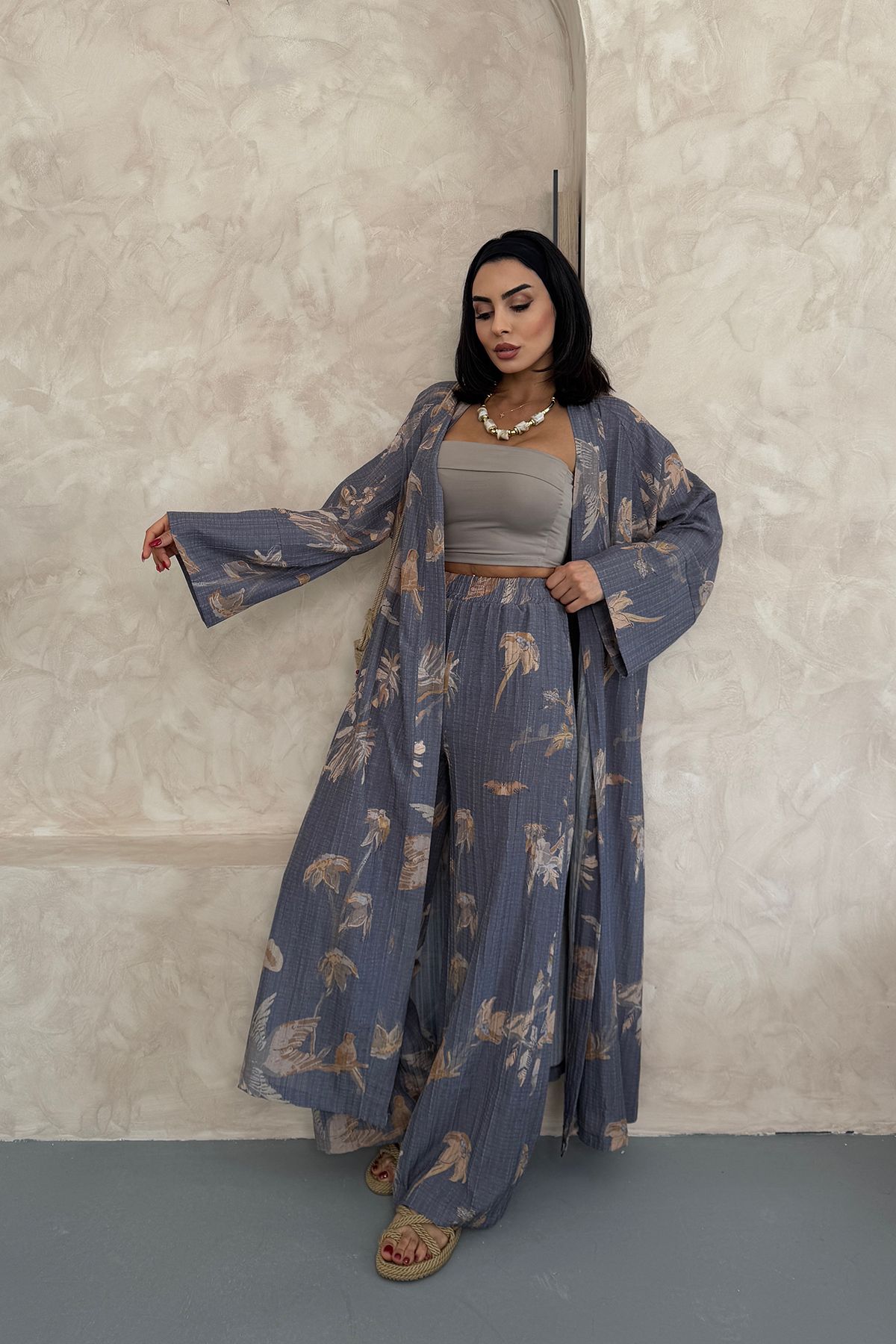 Ortaya Çık Gri Çiçekli Uzun Alt Üst Kimono Takım