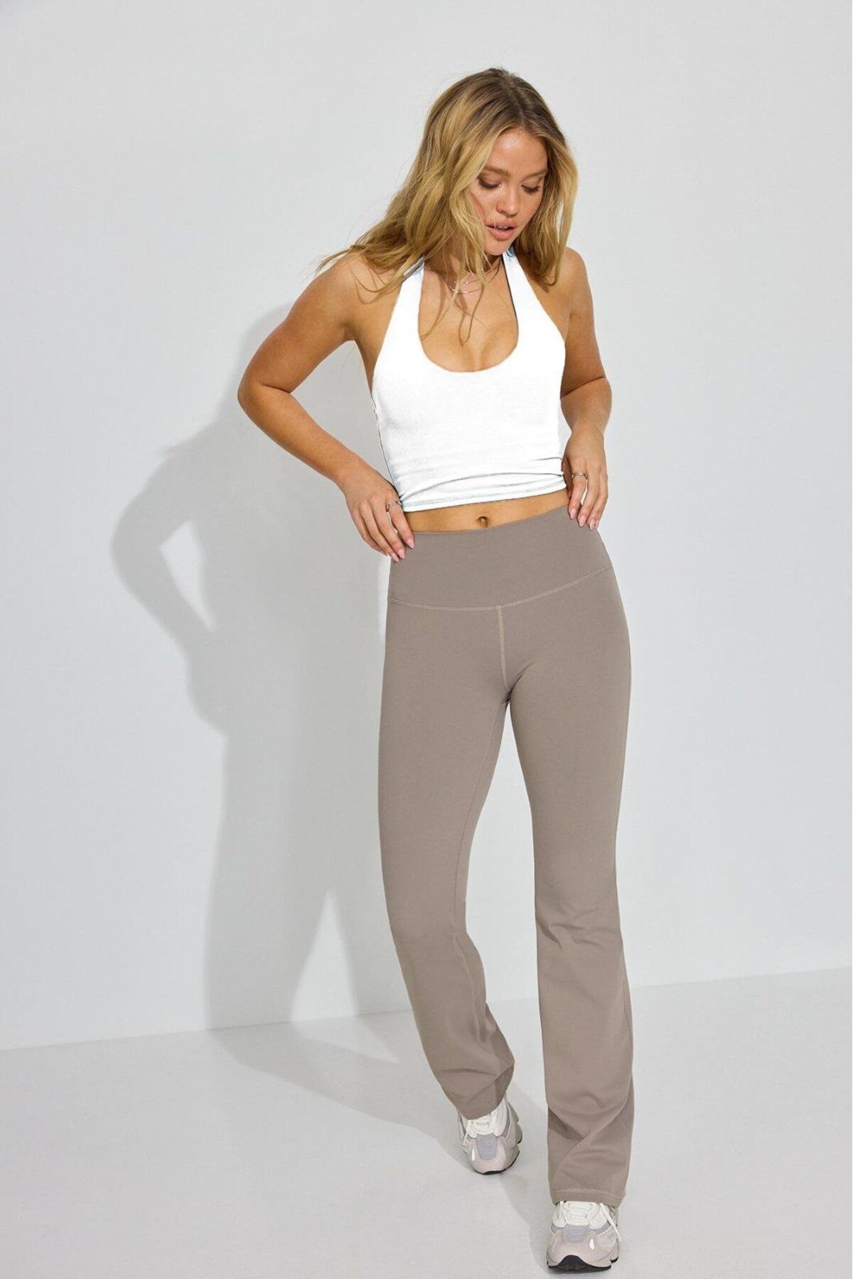 Seeh Beyaz Halter Yaka Boyun Askılı Crop Top SH233