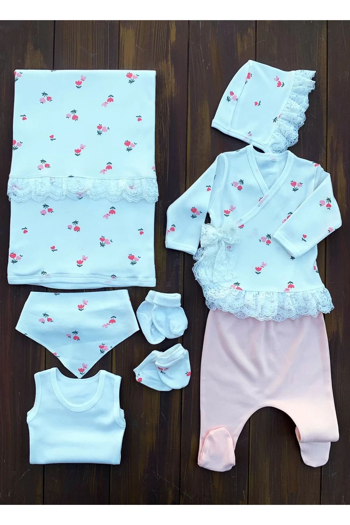 Shop58 Çiçek Desenli Dantel İşlemeli %100 Pamuk Kız Bebek 8'li Hastane Çıkışı