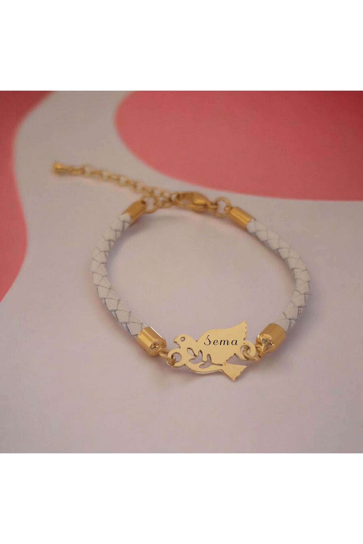 ARCHINO GOLD Hakiki Derili Kuş Motifli 14 Ayar Altın Plakalı Sema İsmine Özel Bileklik-425isim-beyaz