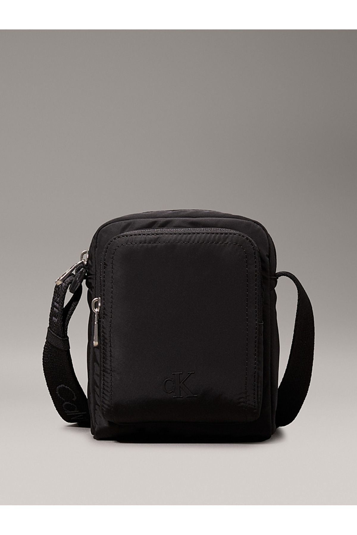 Calvin Klein Small Reporter Bag