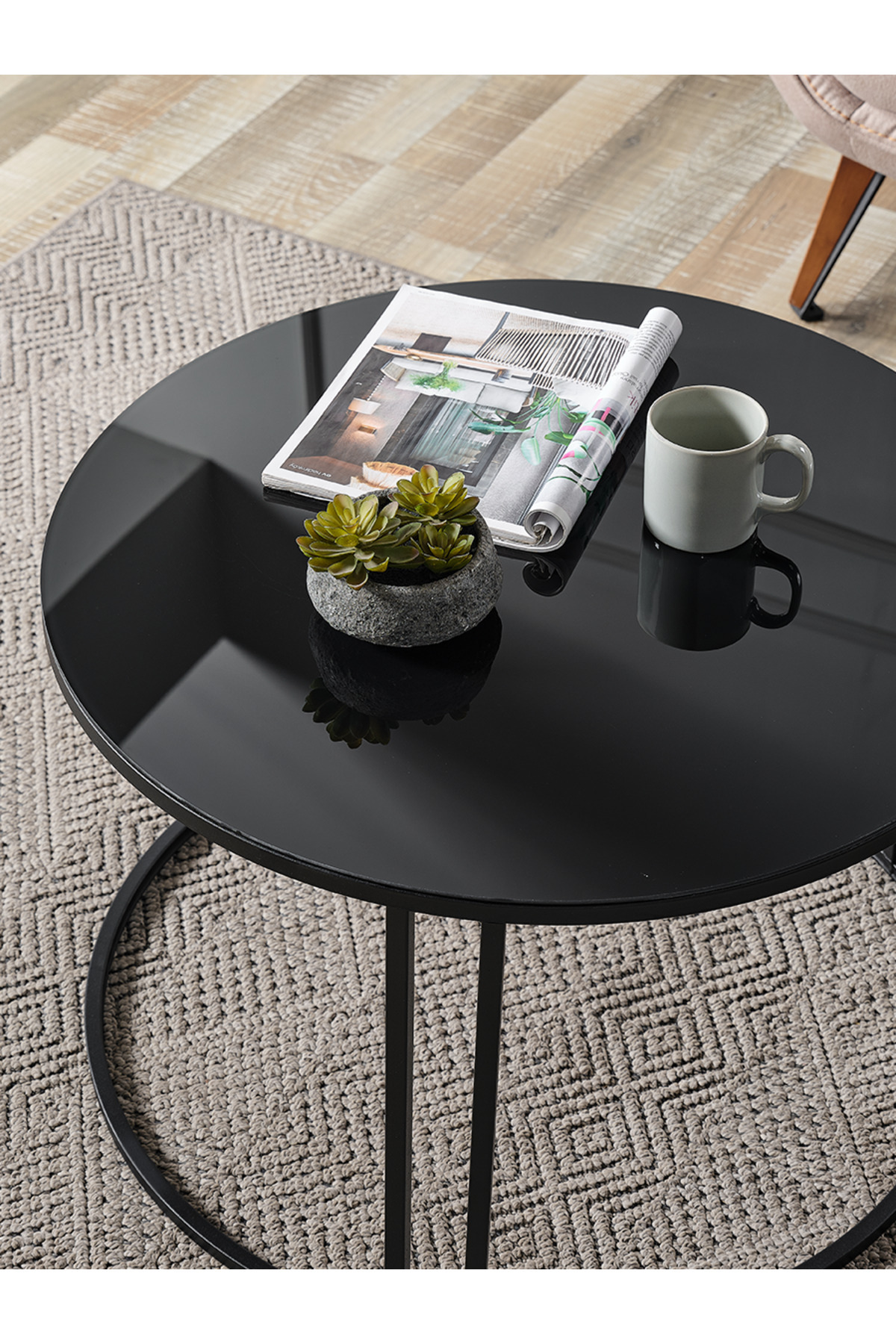 4 Lü Siyah Aynalı Temperli Kırılmaz Cam Siyah Metal Ayaklı Cam C Model Sehpa Takımı (ZİGON VE ORTA)