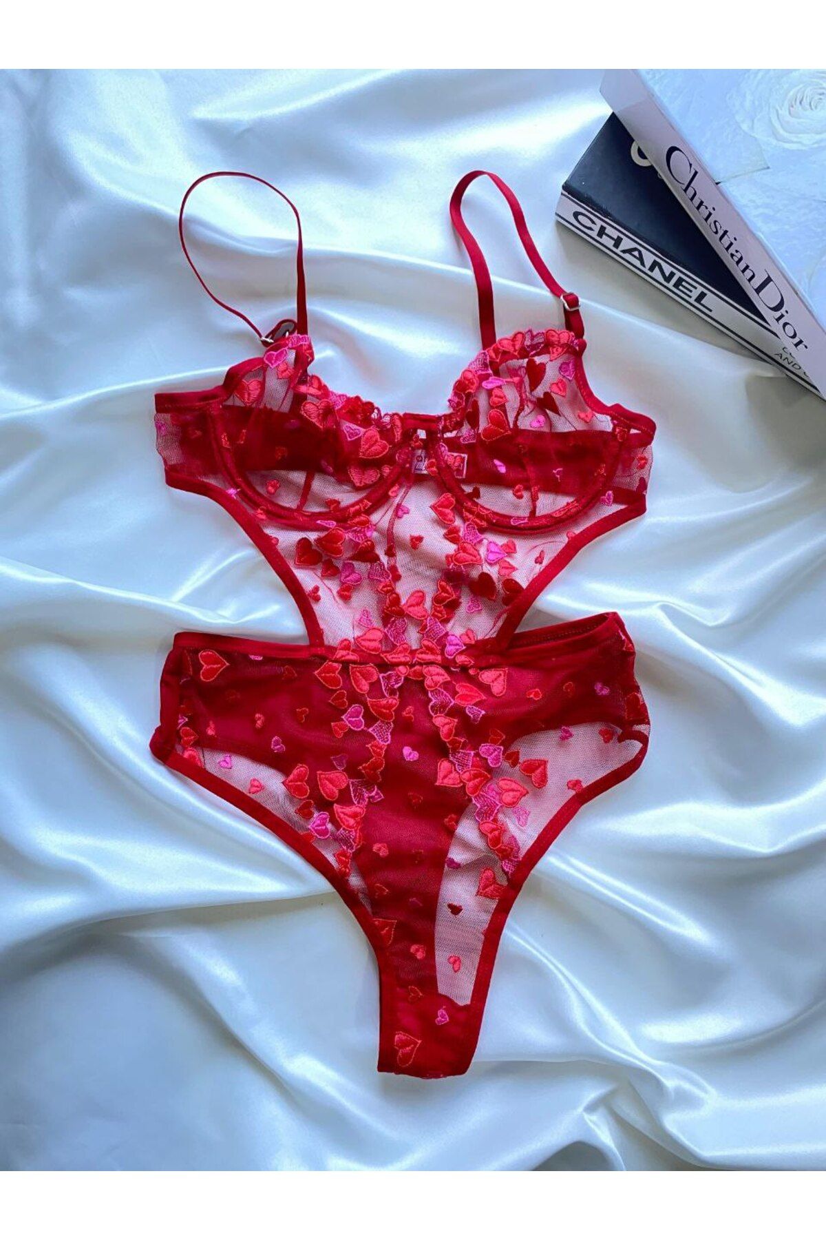 Cassy Kırmızı Kalpli Passion Bodysuit İç Çamaşırı Takımı