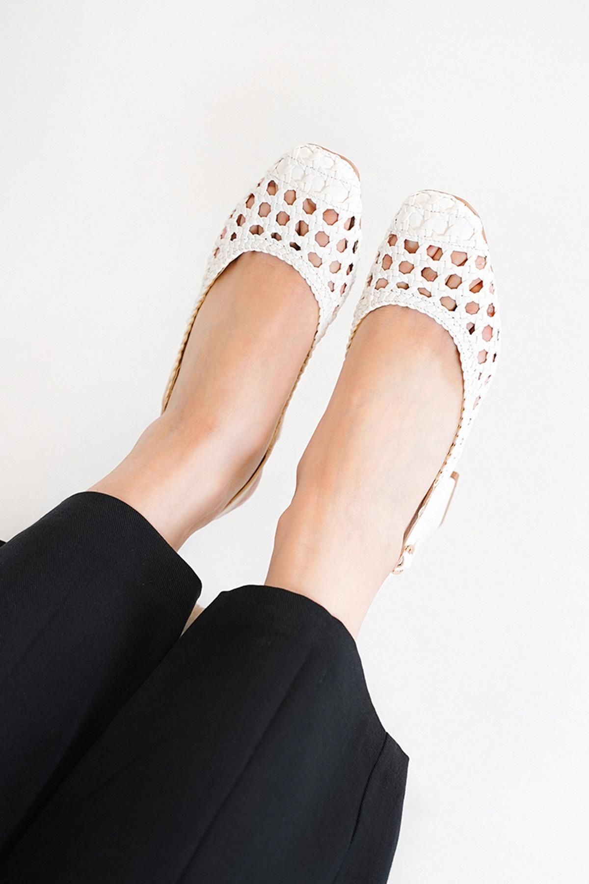 Stilbagshoes Bette İthal Örgü Detayli Arka Açik Kadin Ayakkabı Beyaz