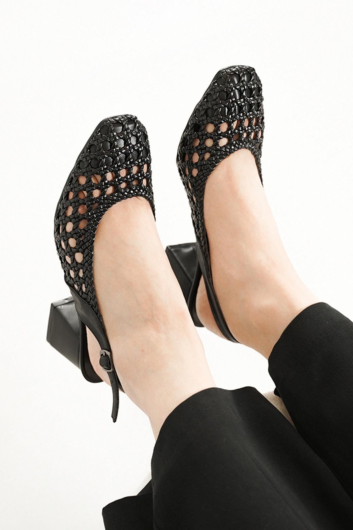 Stilbagshoes BETTE İTHAL ÖRGÜ DETAYLI ARKA AÇIK KADIN AYAKKABI SİYAH
