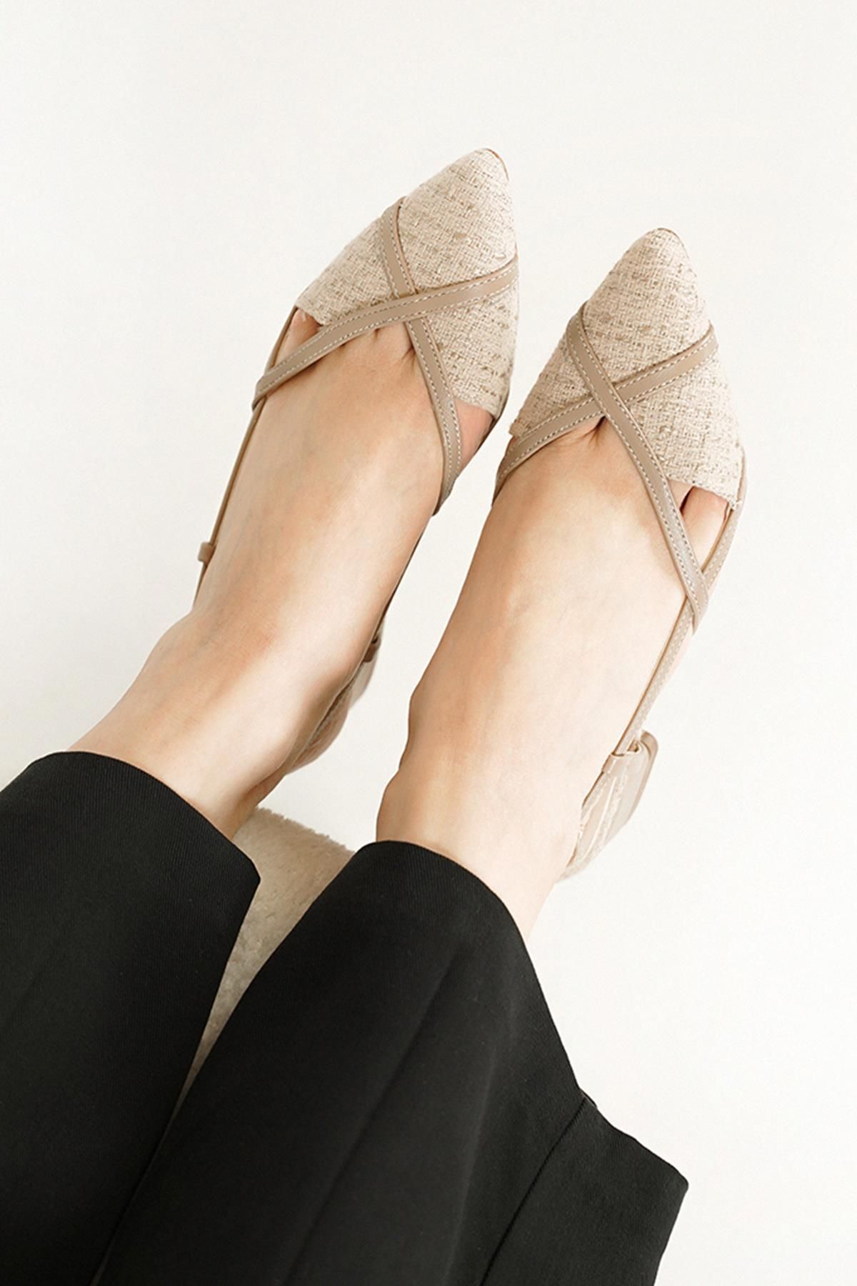 Stilbagshoes ELVİRA ÇAPRAZ BANT DETAYLI ALÇAK TOPUK KADIN AYAKKABI HASIR
