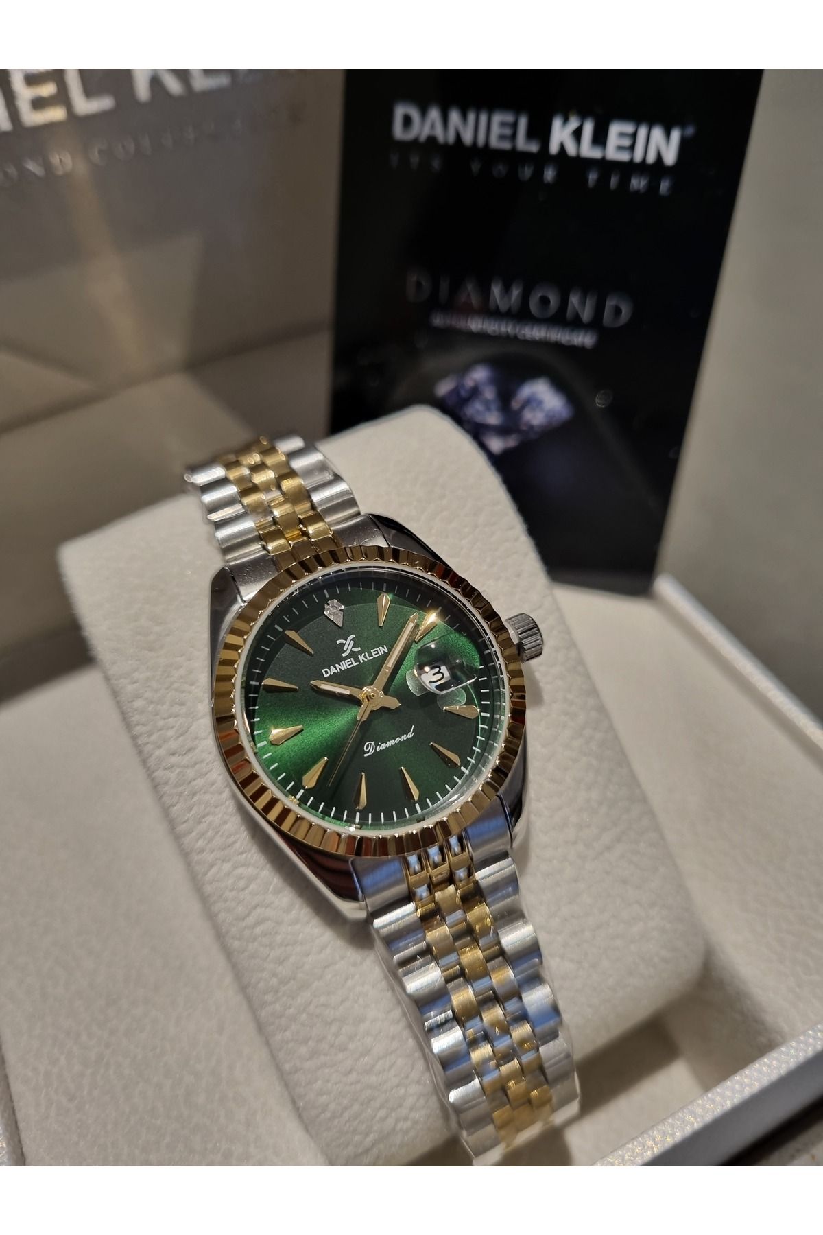 Daniel Klein YENİ MODEL DK -(PIRLANTALI-SERTİFİKALI) Sarı Bicolor Çelik Bilezik Yeşil Kadran Kadın Kol Saati