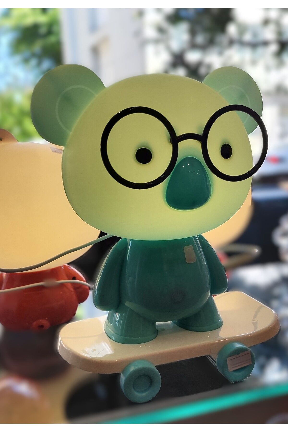 ada çanta kırtasiye Kaykaylı Koala Figür büyük boy masa üstü gece lambası 3 kademeli ışık (22cm*18cm) AD4969