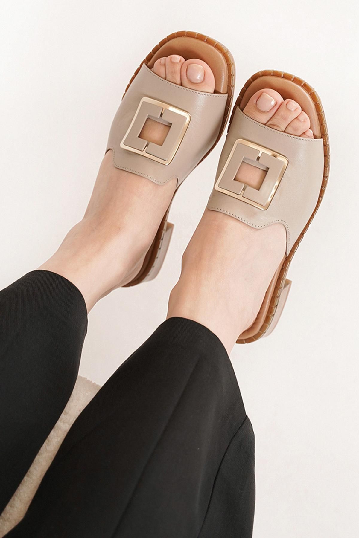 Stilbagshoes FELİCİA İTHAL TOKA DETAYLI HAKİKİ DERİ KADIN TERLİK VİZON