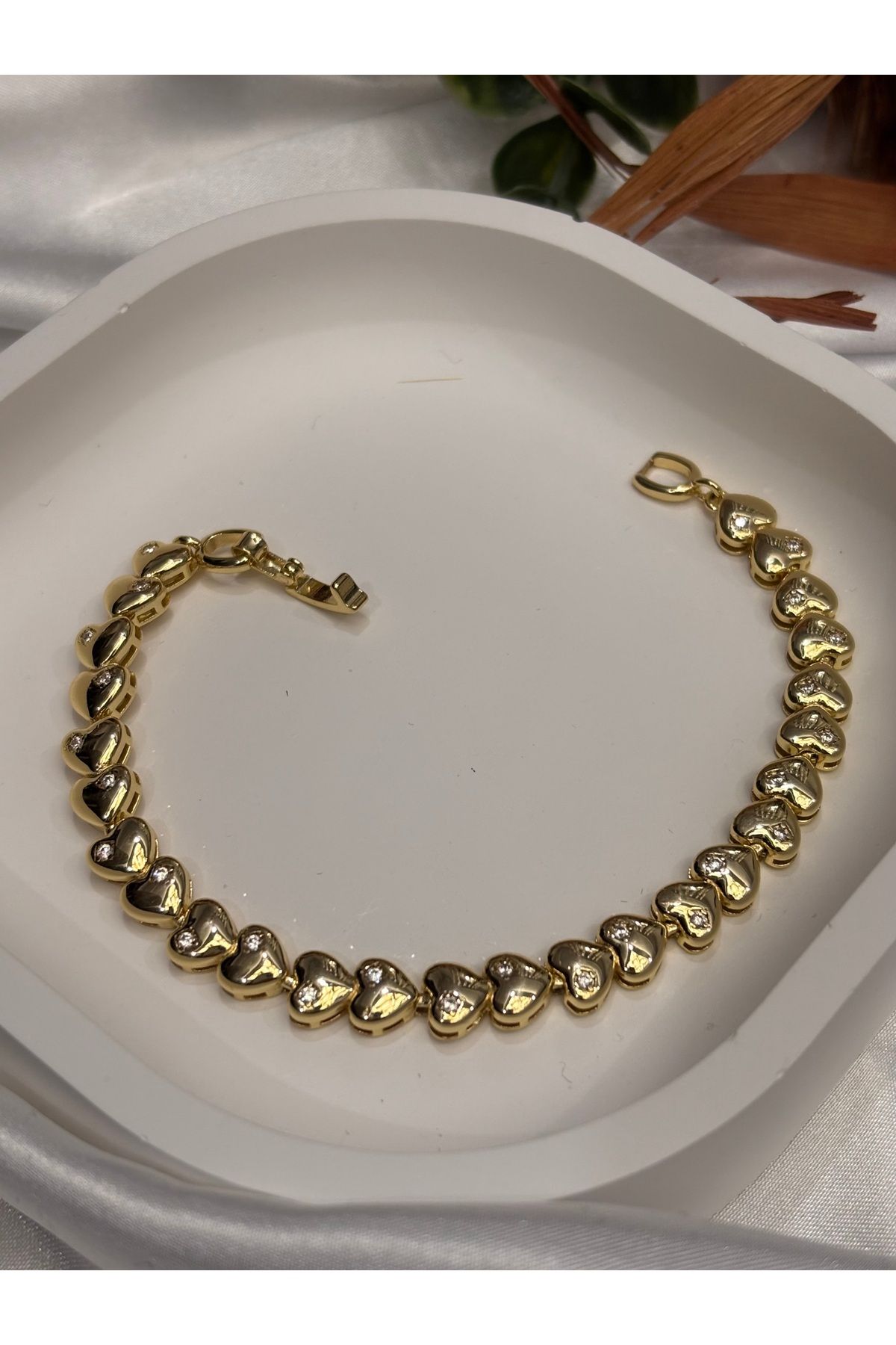 LOVİSA AKSESUAR Kalpli Gold Çelik Bileklik