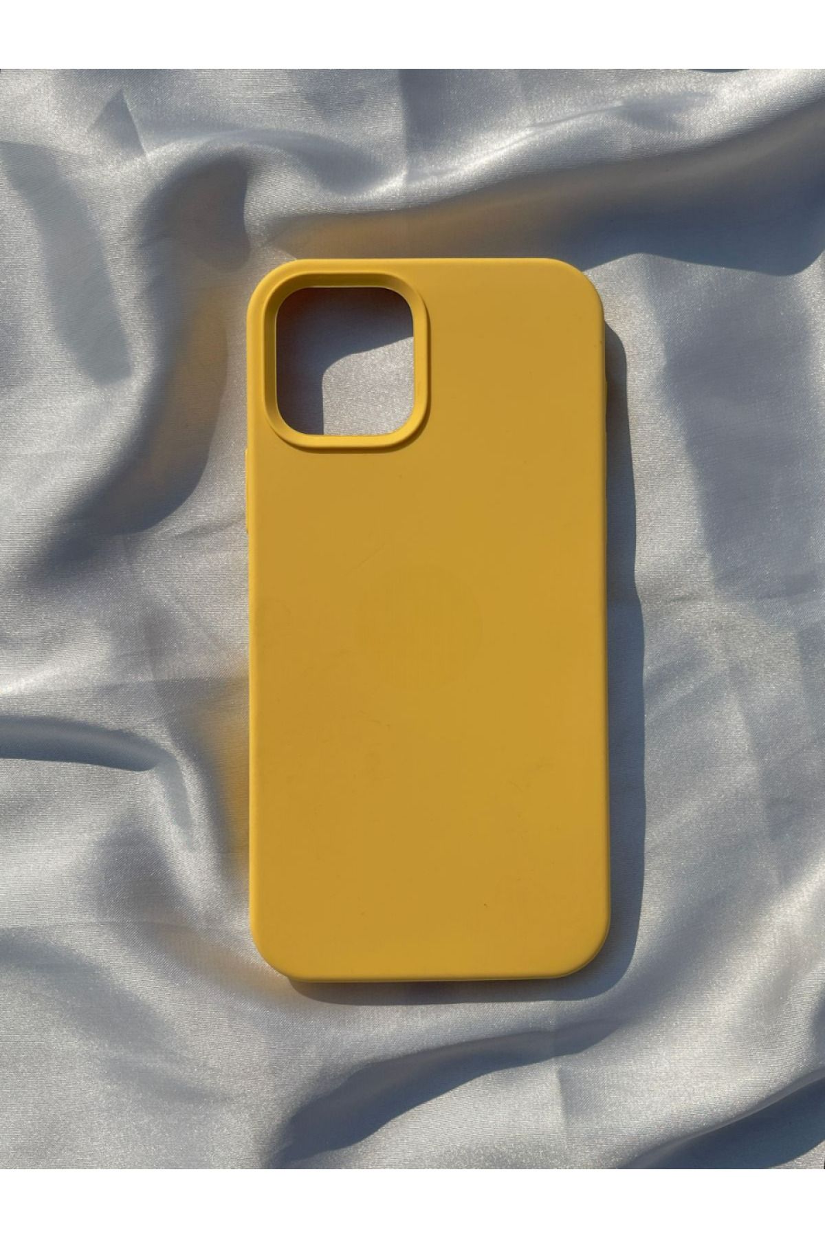 CaseKİdükkan Iphone 13 Ve 14 Ile Uyumlu Lansman Silikon Kılıf Premium A Class - Sarı
