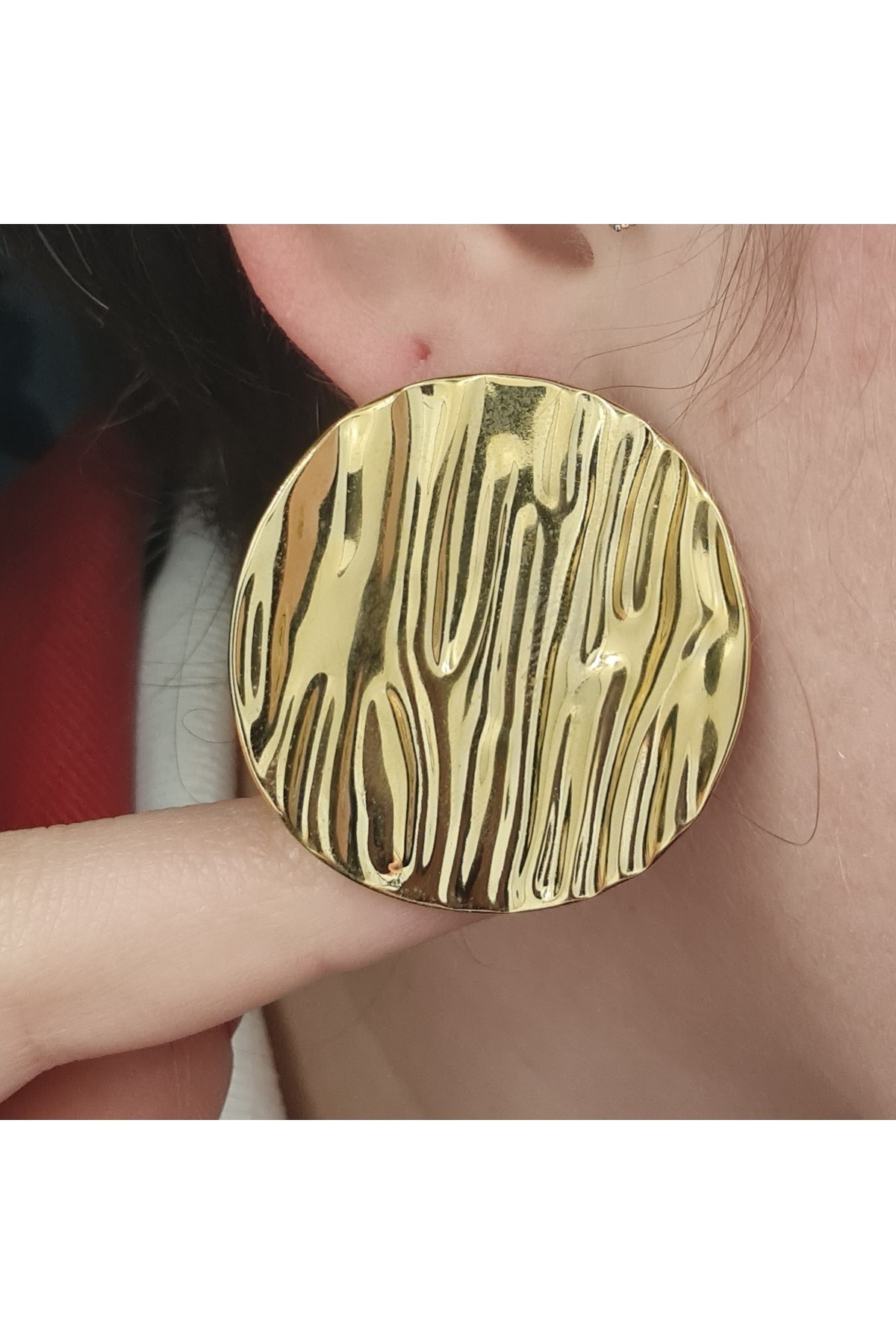 SE Jewellery Collection Selin Ersoy-Gold Textured Round Form Plate Nail Earrings 3