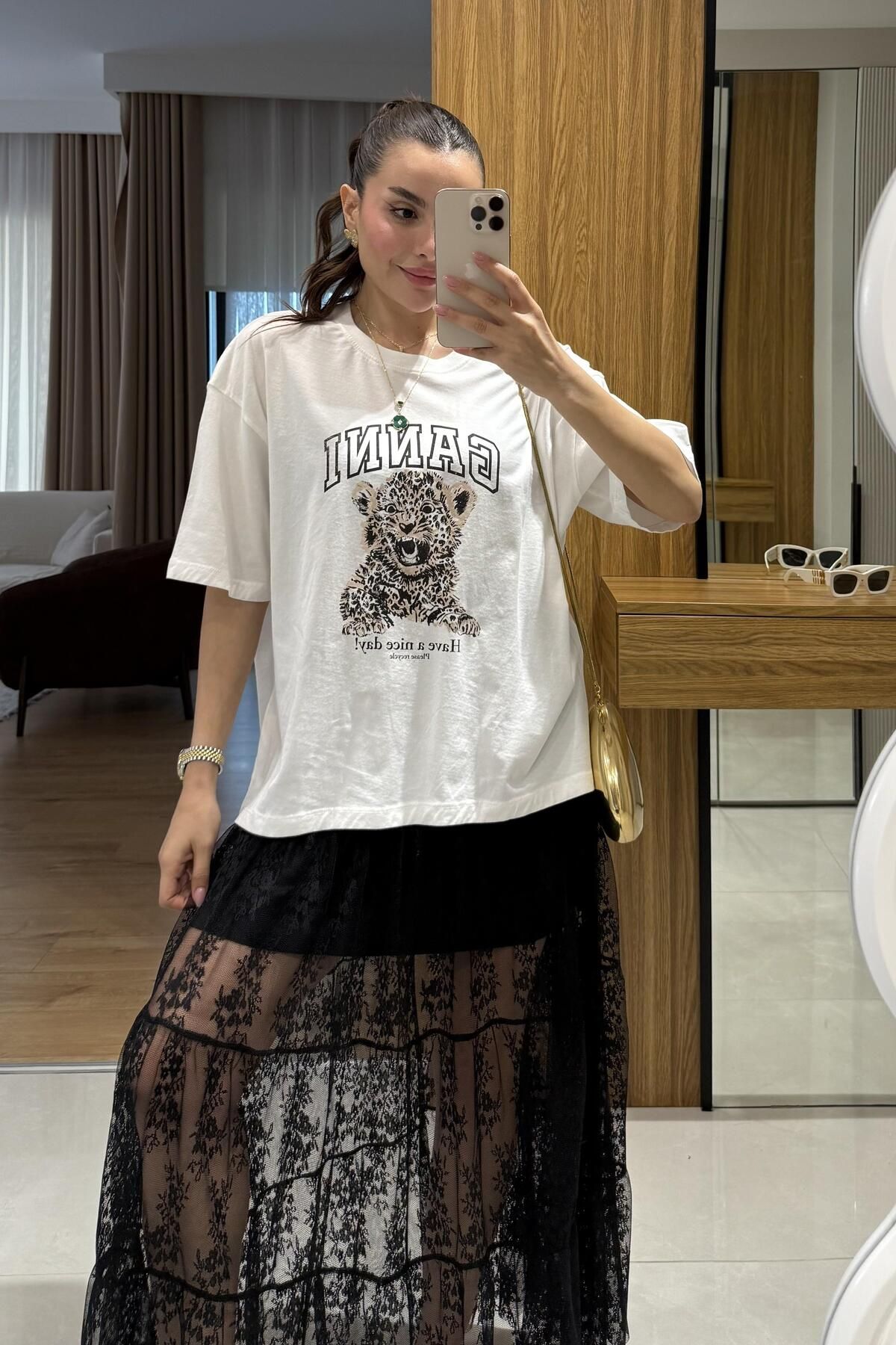 Gizem Ecemiş Ganni Beyaz Kaplan Figürlü Tshirt
