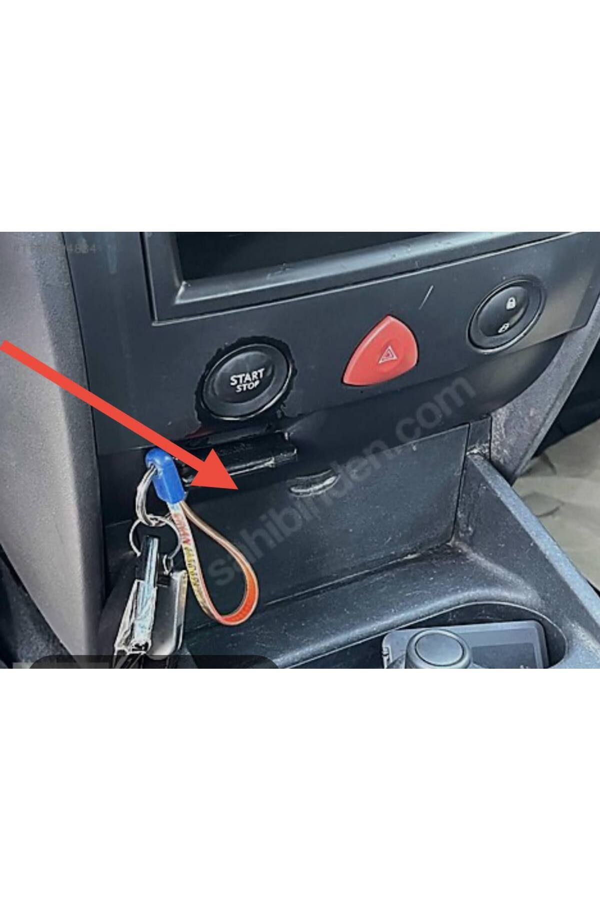 Fabrikasyon Megane 2 Orta soket giriş OBD KapağıVites önü)