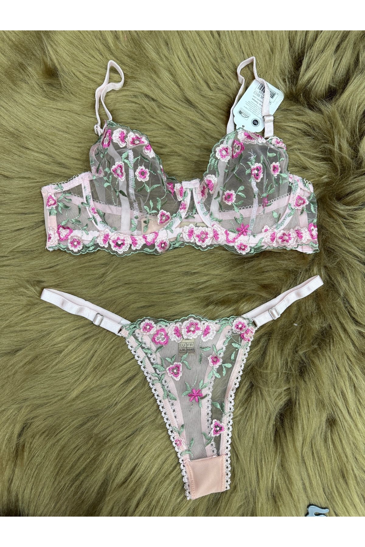 SATTENS Çiçek desenli lüks Dantelli Brodeli Sexy Bralet takım ( sütyen ve tanga) balenli iç çamaşır takımı
