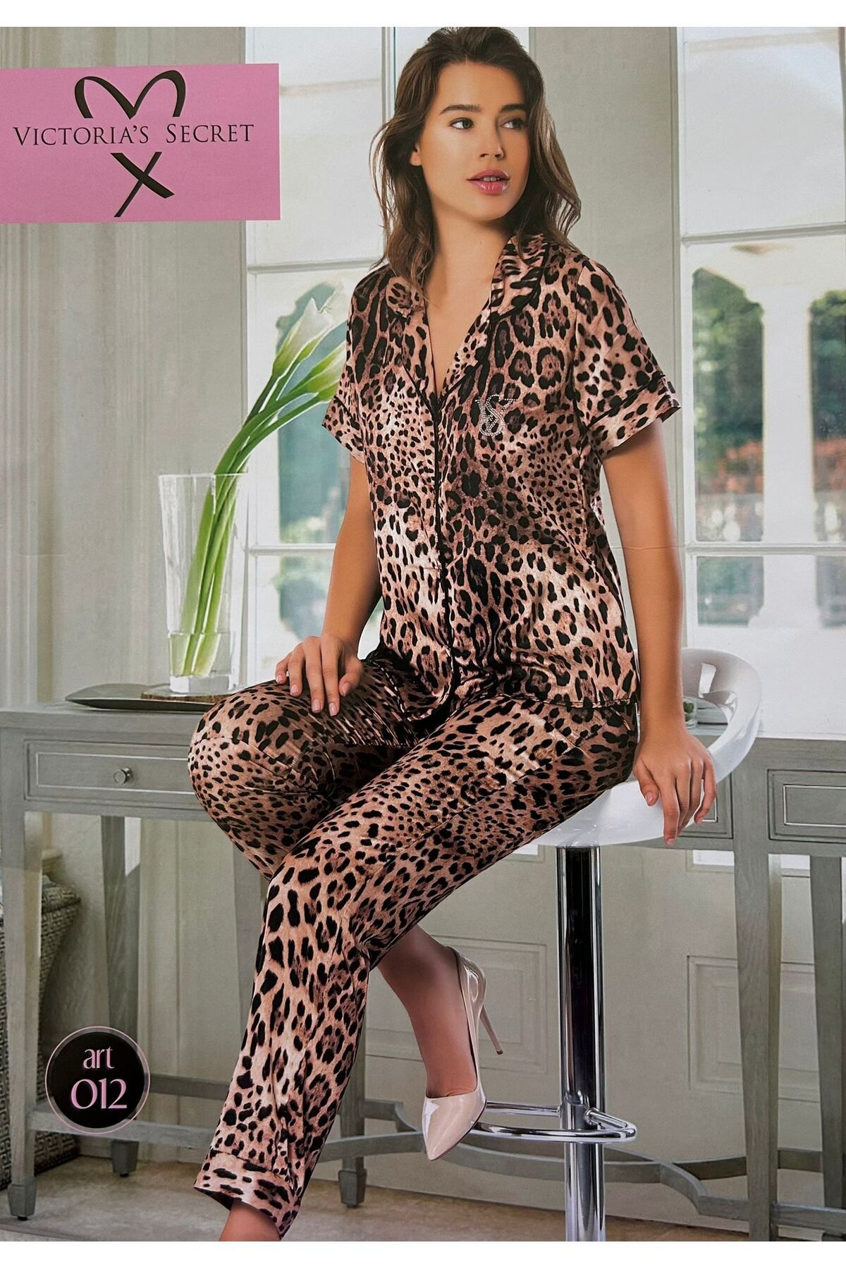 Pink Cadillac PİJAMA TAKIMI LEOPAR MODEL TAŞ DETAY BASKILI KISA KOLLU KUTULU