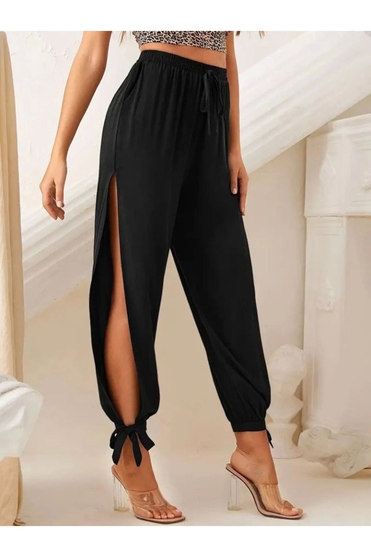 Butik Kadın Beli Lastikli Bağcıklı Yanları Yırtmaç Detaylı Bilekten Bağcıklı Viskon Pantolon