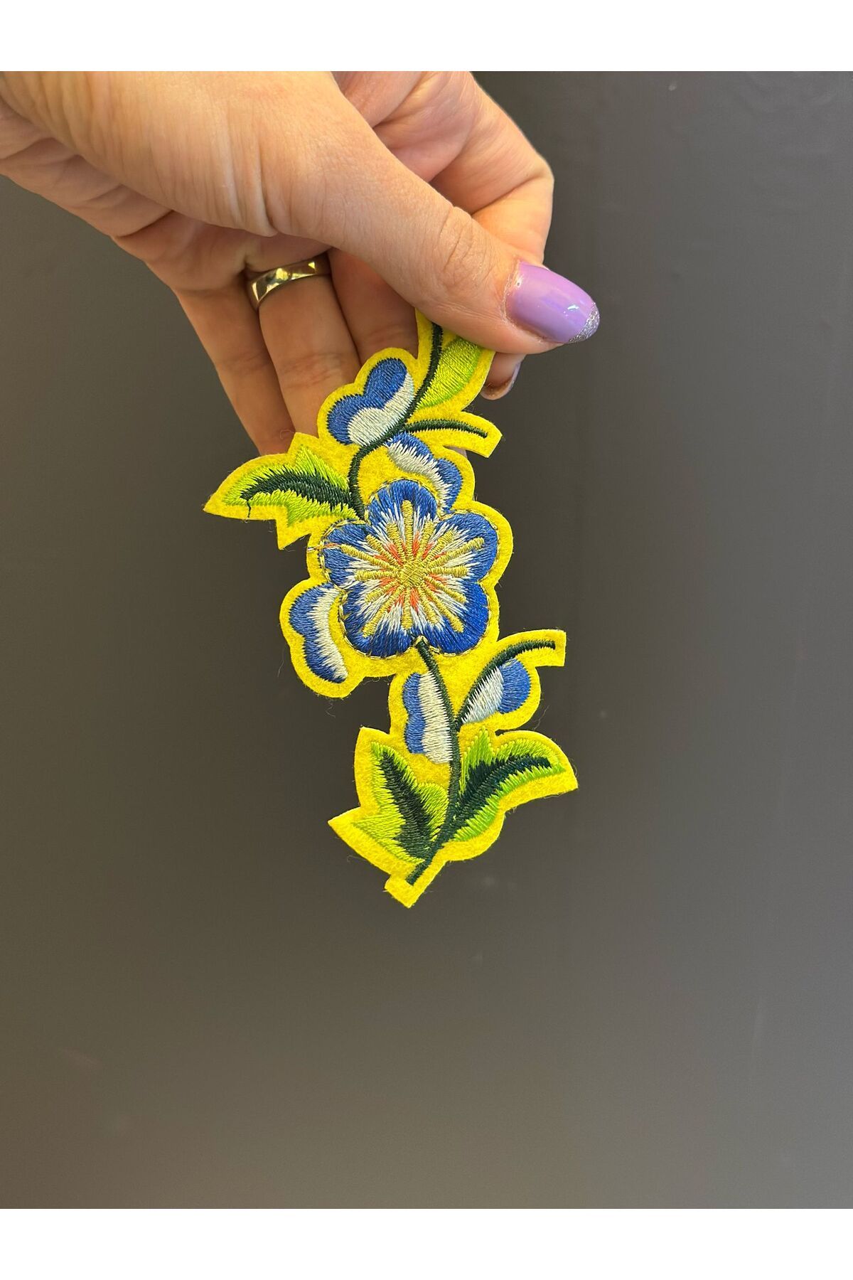 Gönülden Tasarım ÜTÜ İLE YAPIŞAN NEON YEŞİL ÇİÇEK ARMA DİKİŞ APLİKE 12X6 CM