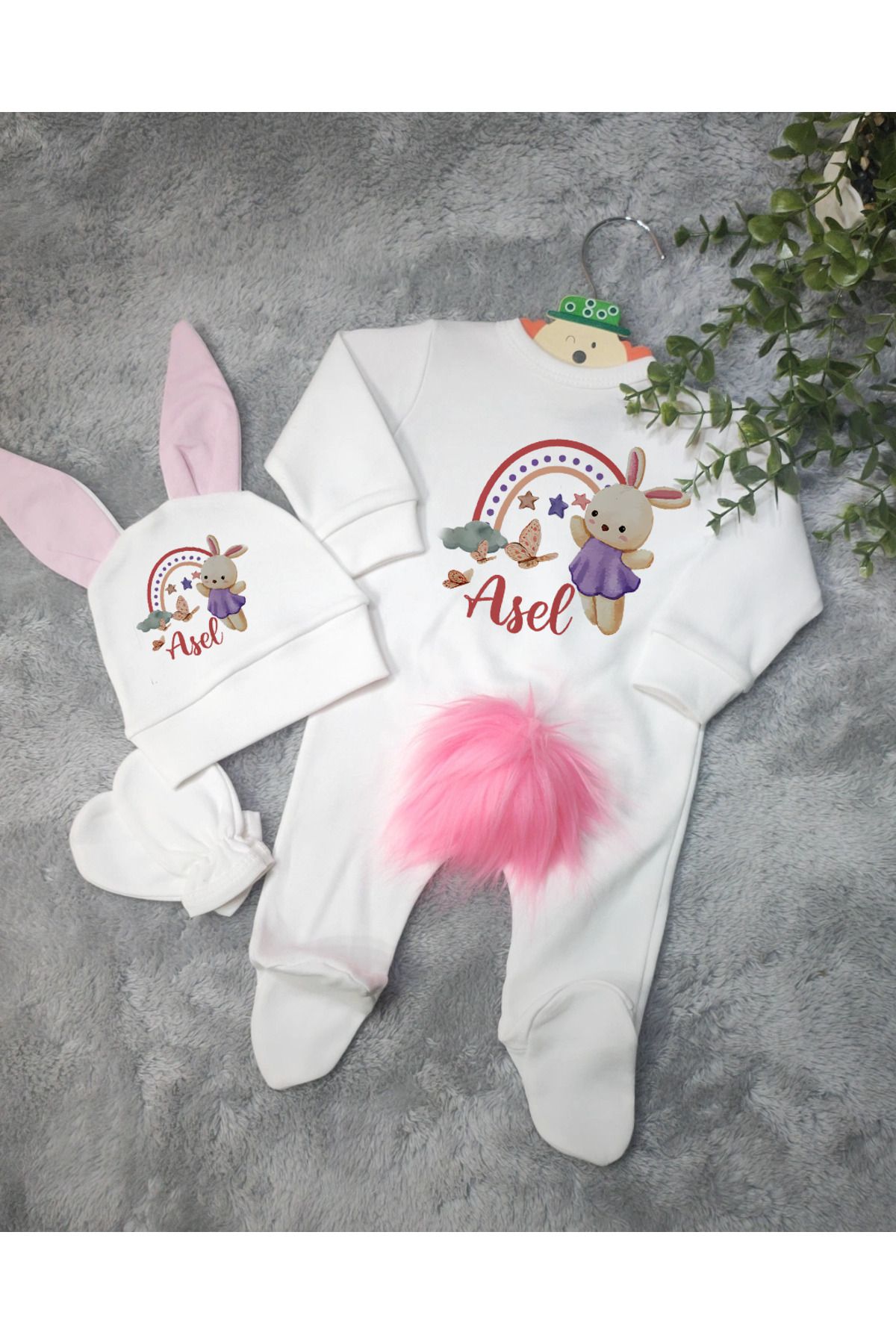 Moda Lime Tavşan Kulaklı Ve Ponponlu İsme Özel Baskılı Kız Bebek 3 lü Tulum Seti