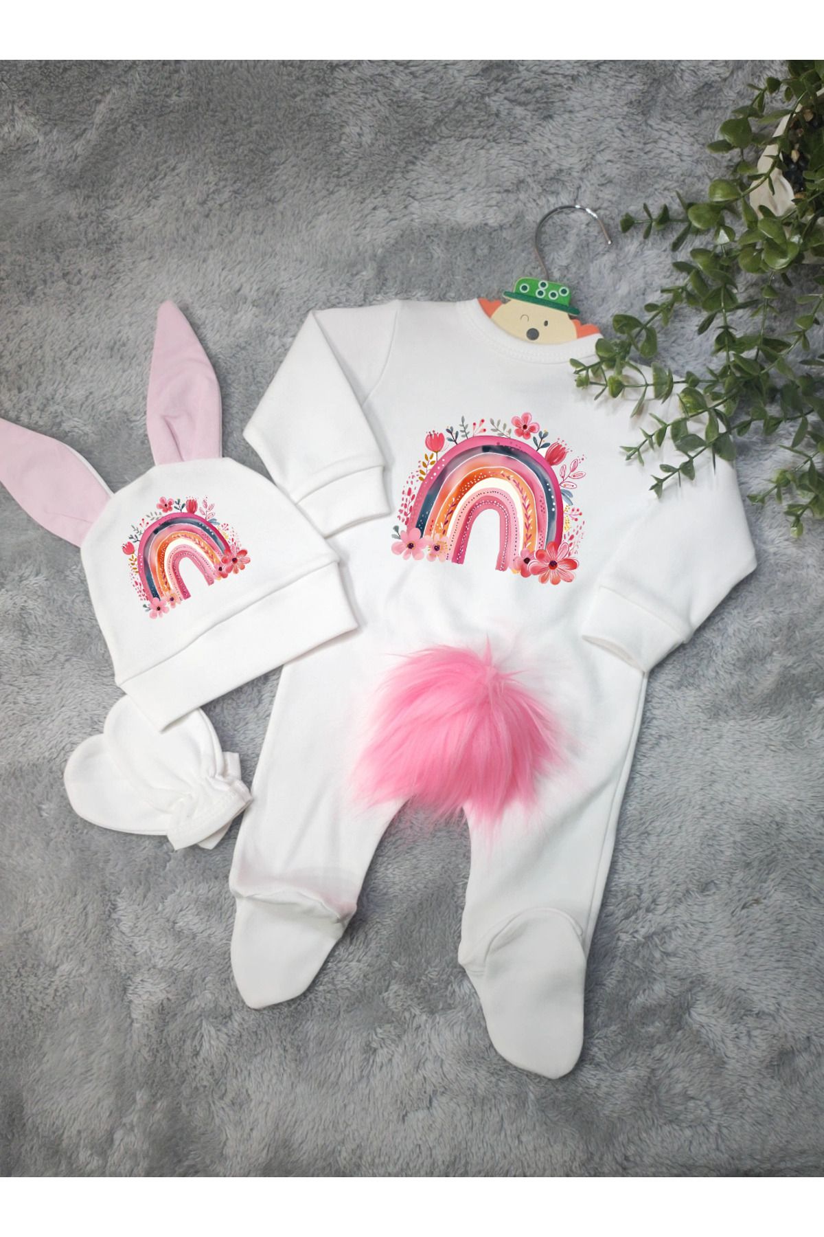 Moda Lime Tavşan Kulaklı Ve Ponponlu İsme Özel Baskılı gökkuşağı Model Kız Bebek 3 lü Tulum Seti