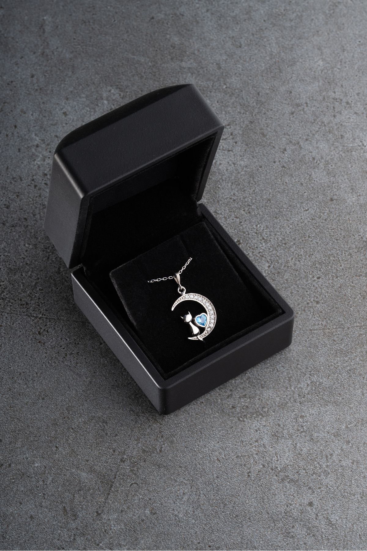 Silvano Jewelry 925 Ayar Gümüş Işıklı Kutuda Kedi Kolye