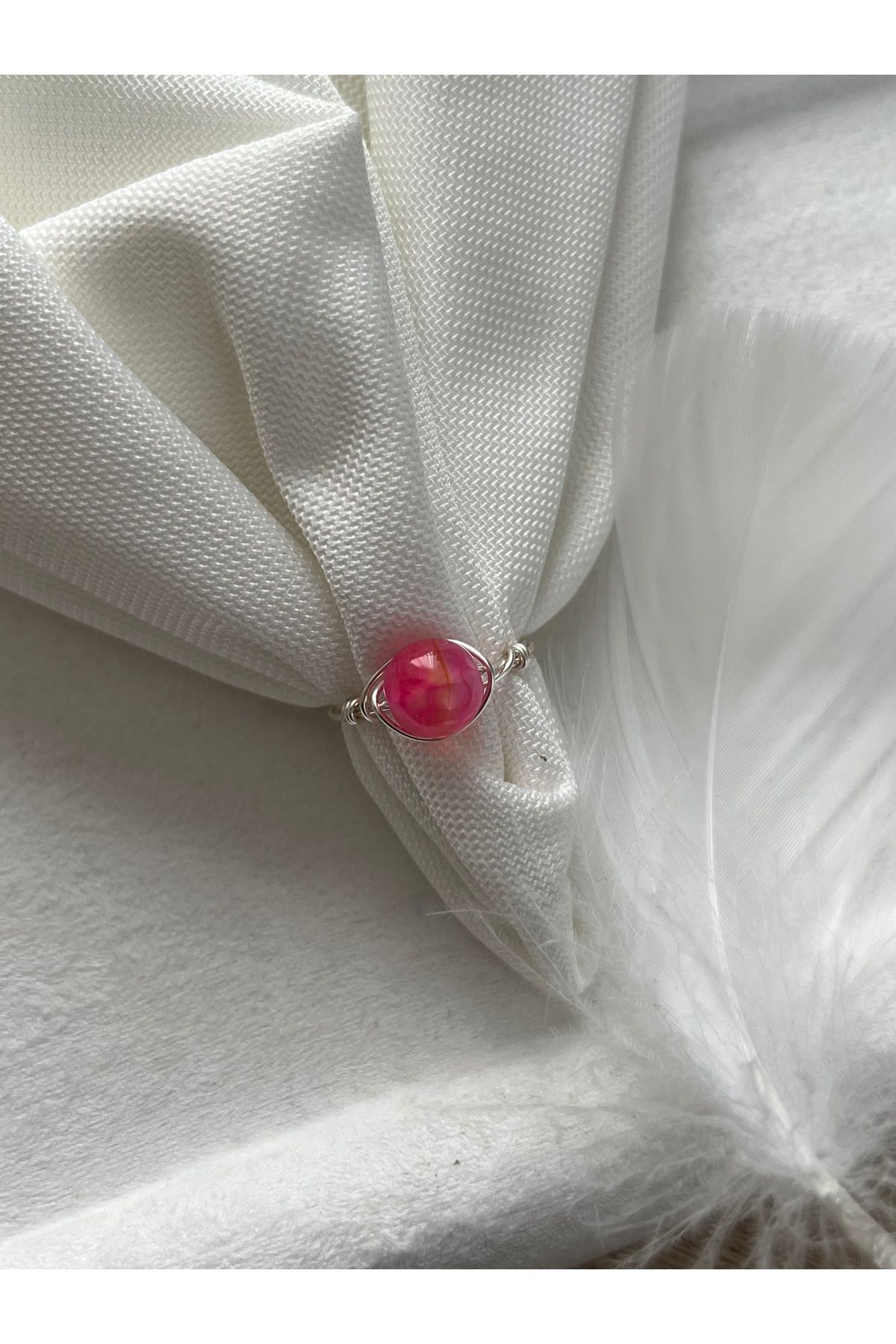 Pel Design 8 mm Pembe Akik Taşı Gümüş Tel Yüzük