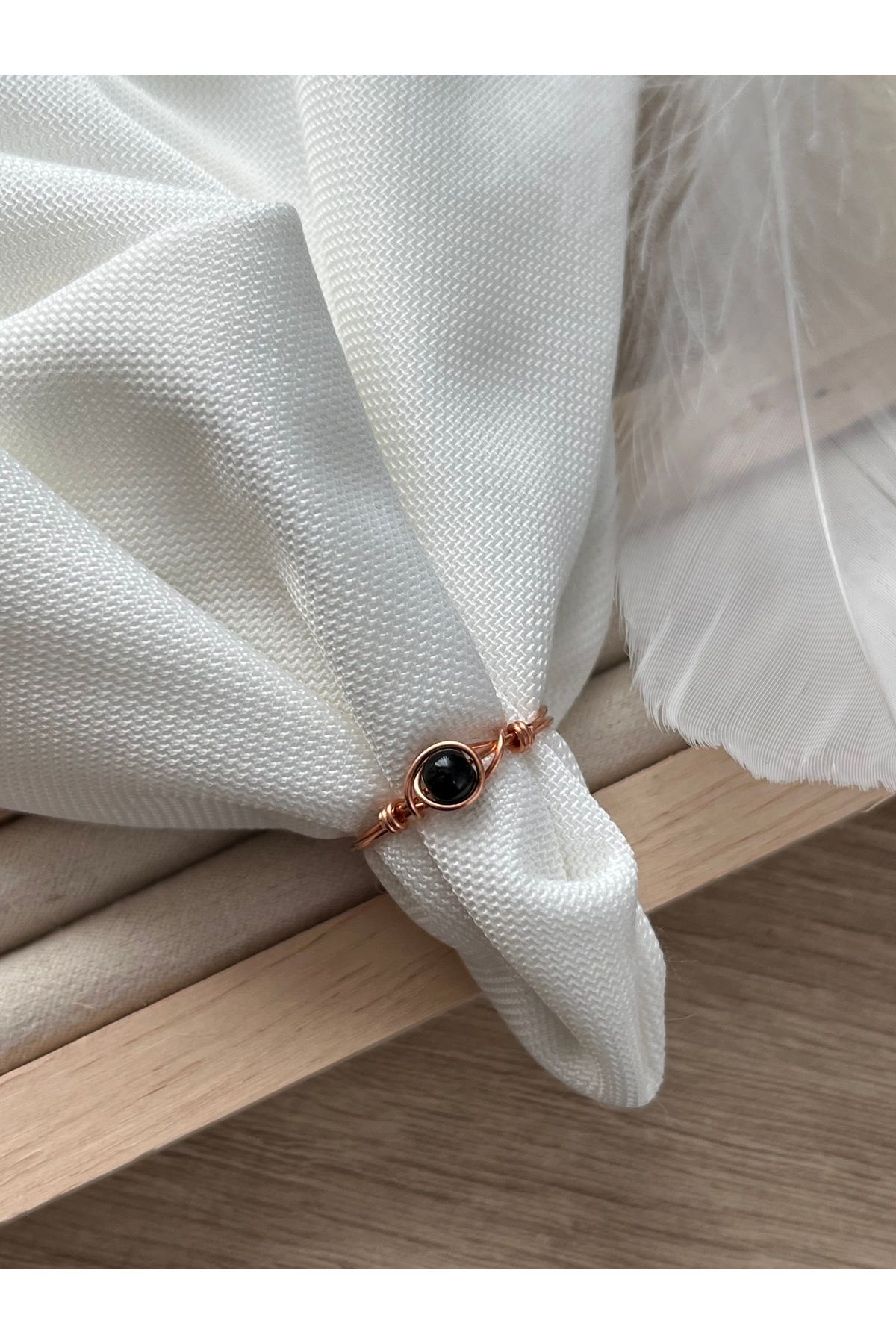Pel Design Minimal Siyah Oniks Taşı Bakır Tel Yüzük