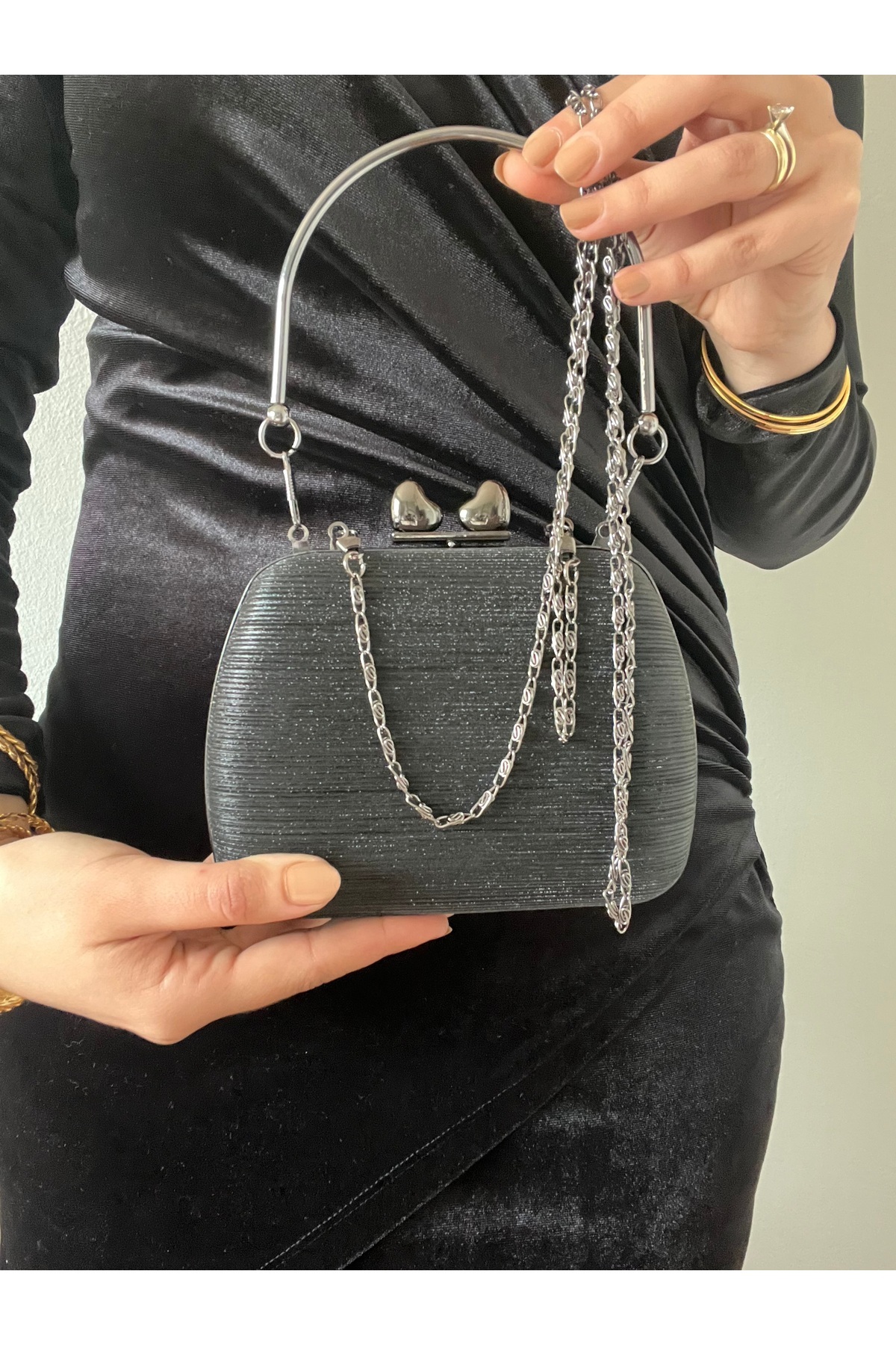 Baykuş Boutique-Women's Striped Glitter Heart Detailed Evening Dress Bag with Hand Grip and Shoulder Strap 5