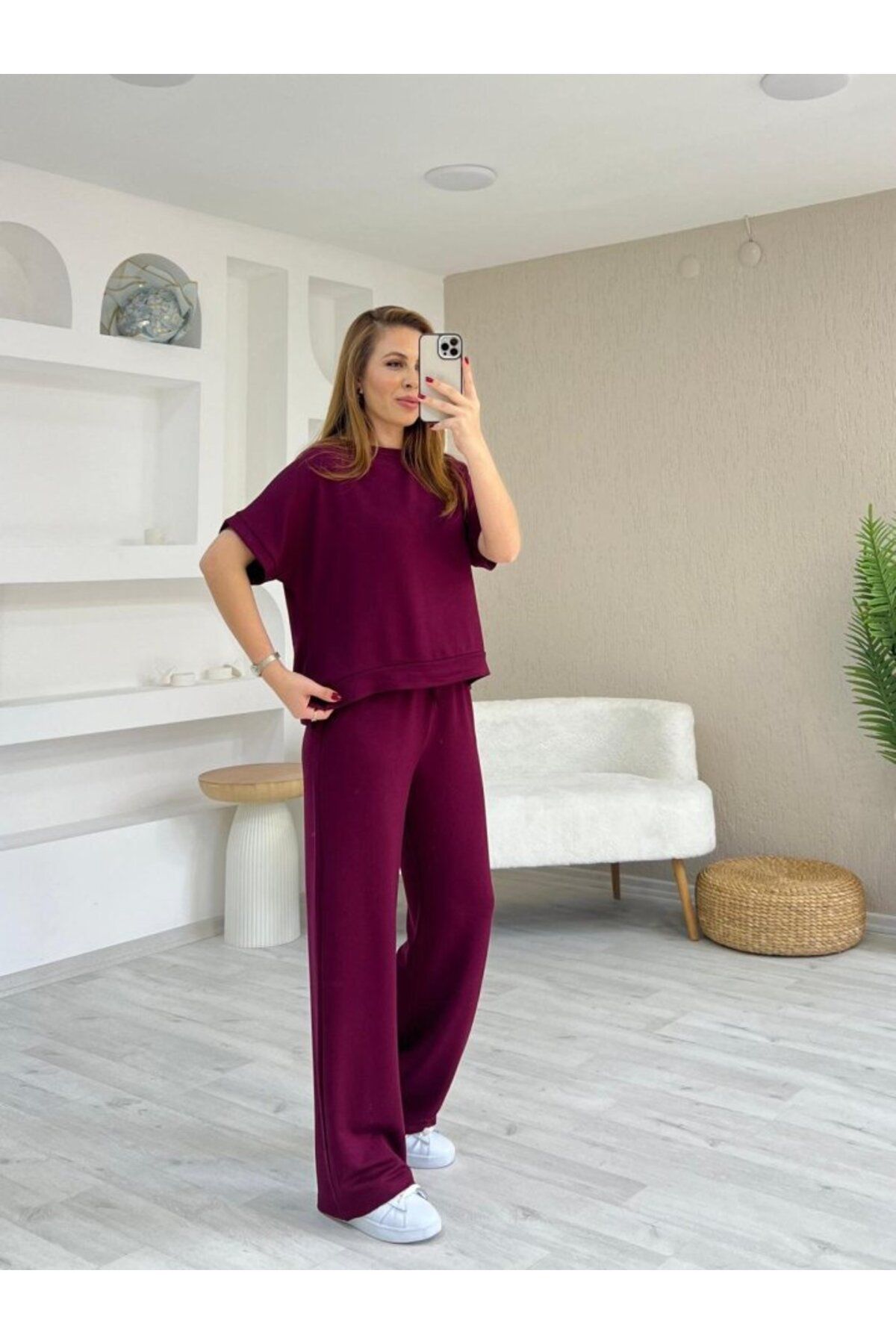 royq Kadın Modal Kumaş V Yaka Tişört Ve Bol Kesim Pantolon Ikili Takım