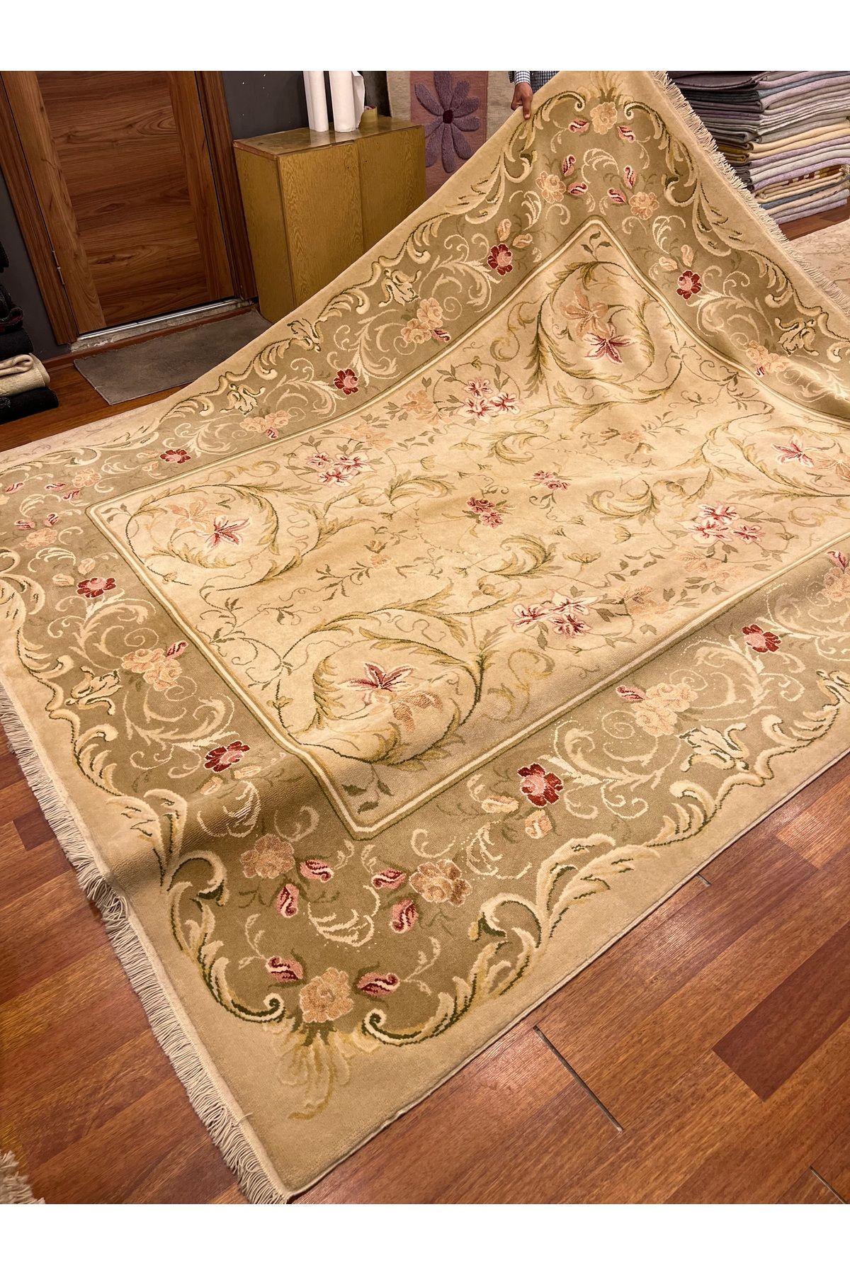 RD RAMAZAN DAĞ EL HALI SANATI El Dokuma İpekli Uşak Halısı Özel Dokuma Muazzam Bir Eser Ebat 308x257