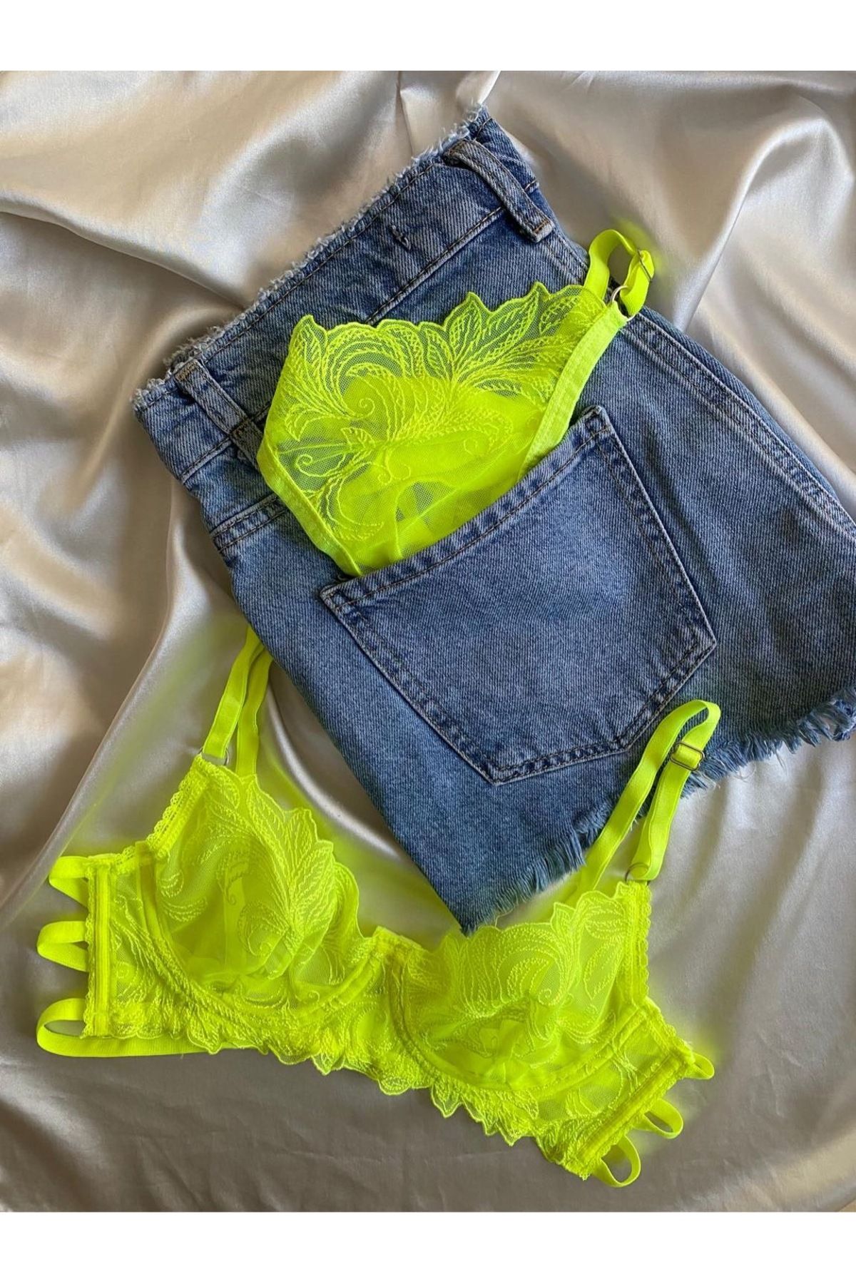 Celoire Neon transparan balenli bralet takımı