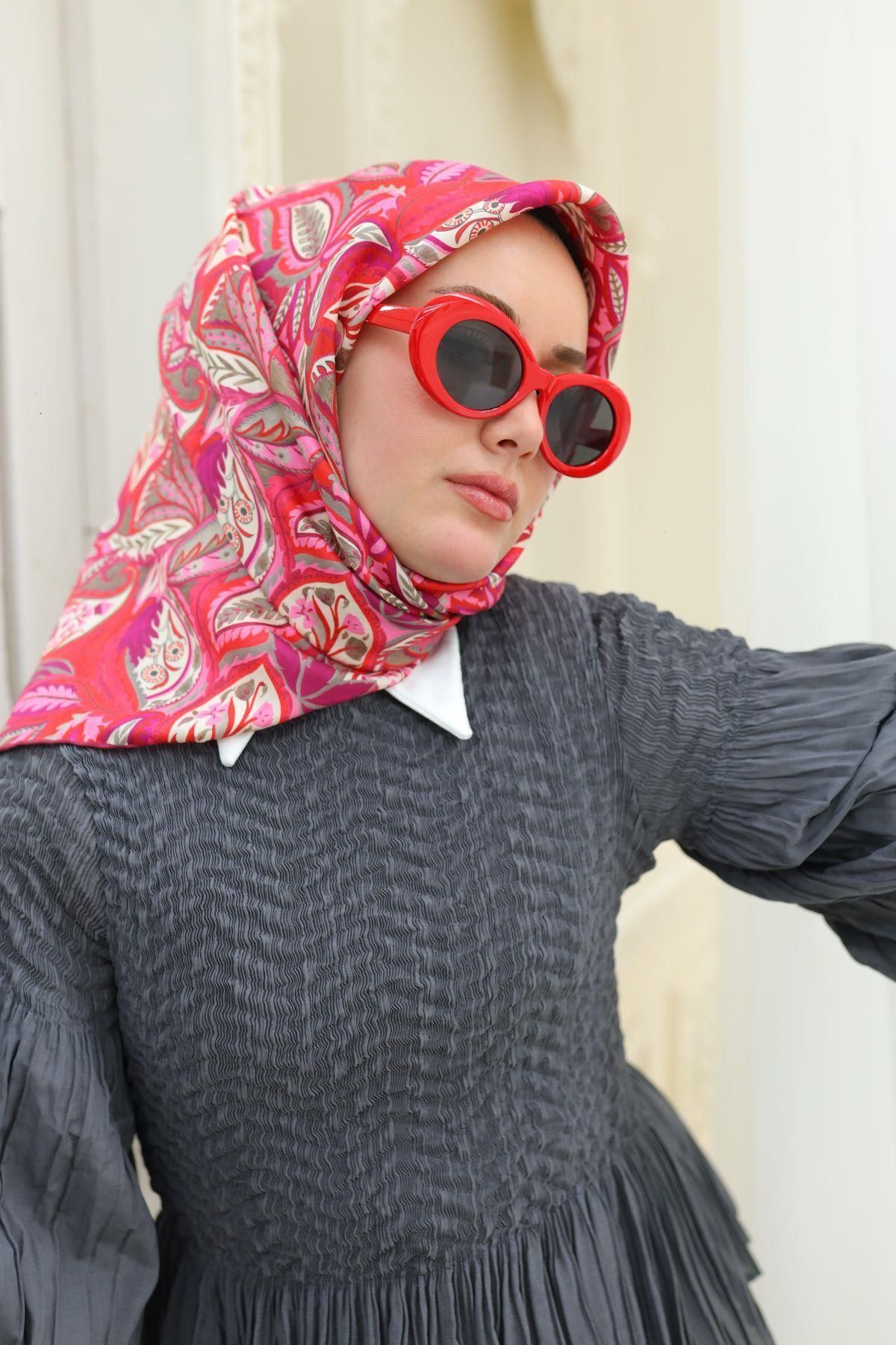 Silk Home Kırmızı Yaprak Desen Saf İpek Tivil Dokuma Eşarp-11456-18-KVS0716