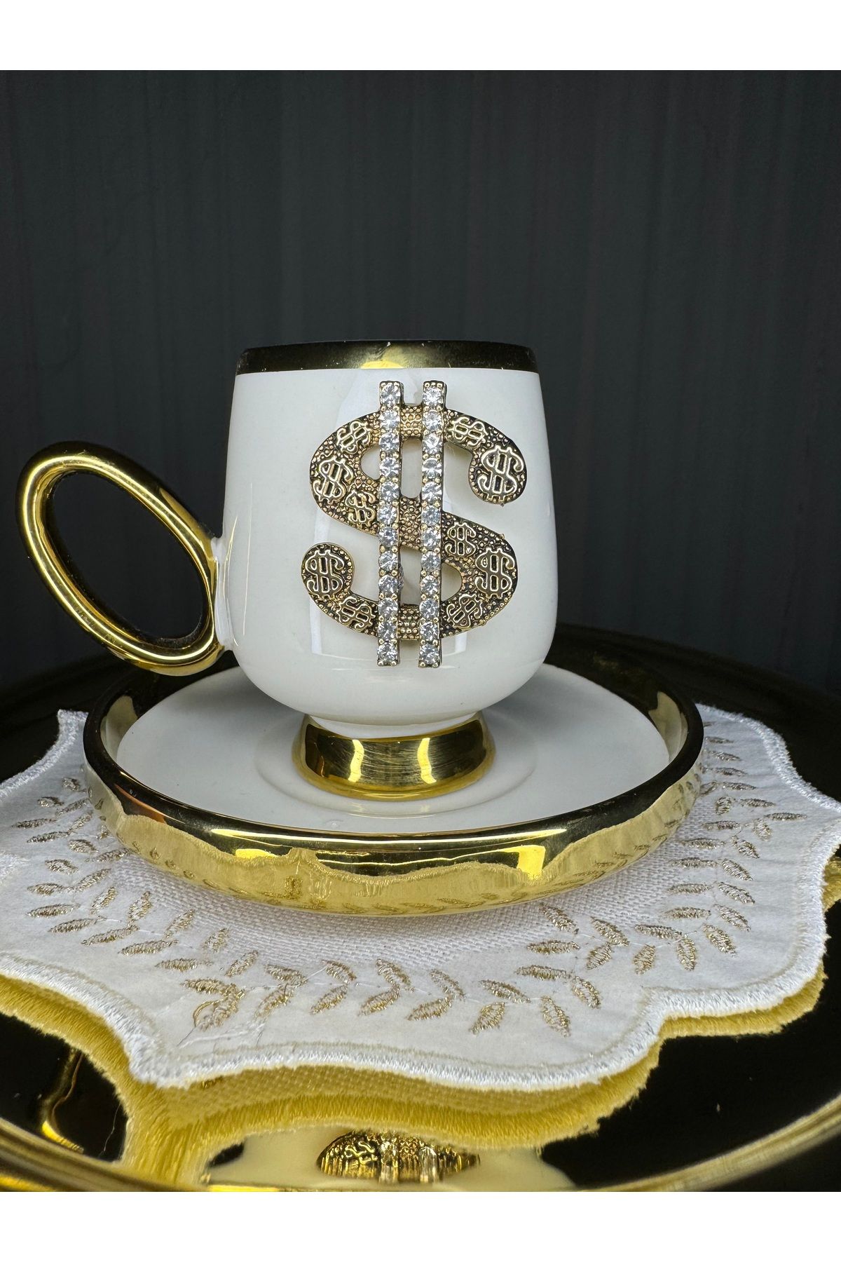 EŞİYOK Kristal Taşlı Özel Tasarım Dolar Dekorlu Gold Detaylı Kahve Fincanı