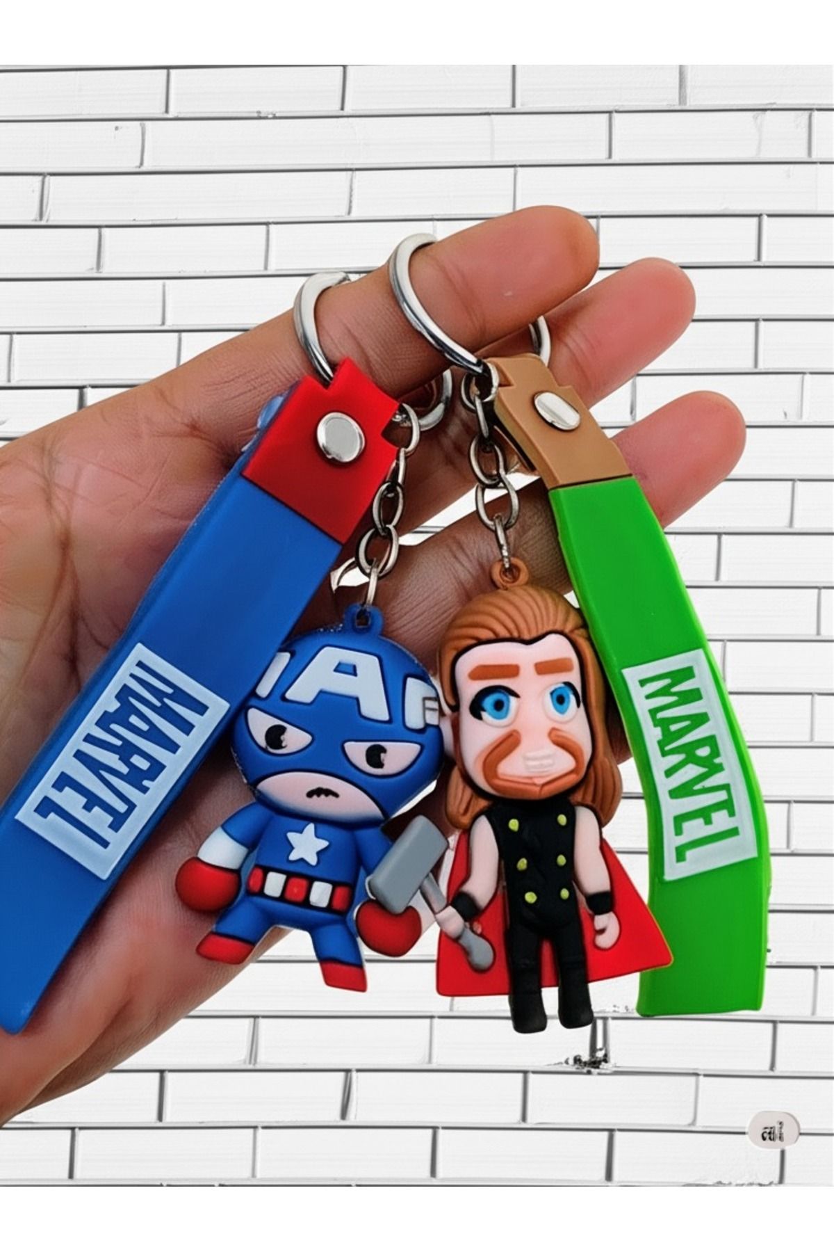 Mimi Aksesuar 2'li Marvel Kahraman Kaptan Amerika Ve Thor 3D Silikon Anahtarlık & Çanta Aksesuarı Hediye Arkadaş