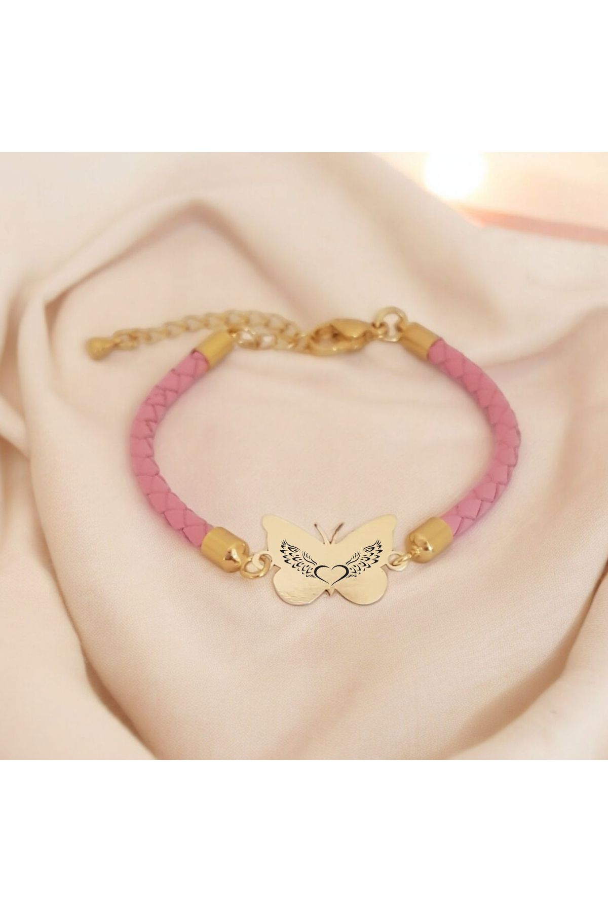 ARCHINO GOLD Bayanlara Kelebek Motifli 14 Ayar Altın Plakalı Özgün Derili Kalp Bilekliği-429sembol-pembe