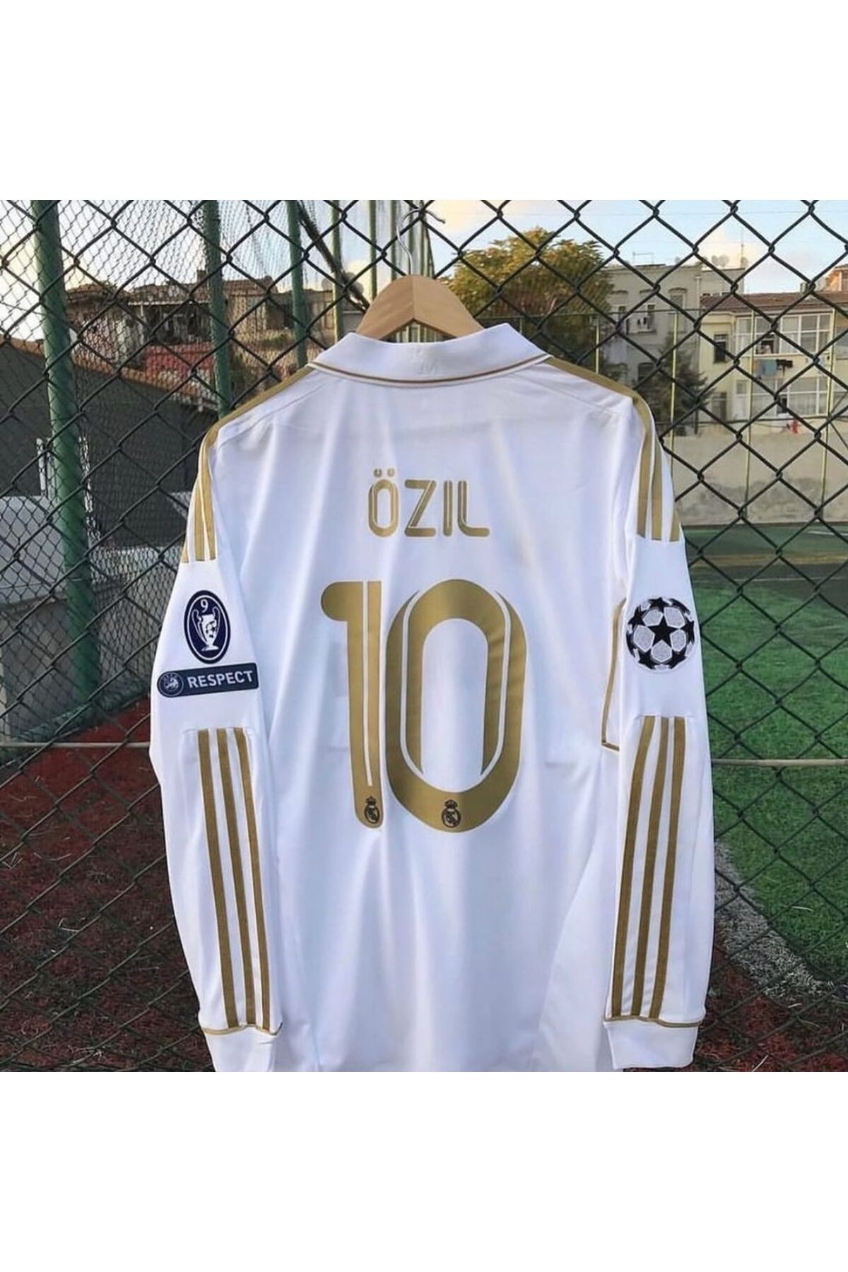 Ronson R.e.a.l M.a.d.r.i.d 2011/12 Sezonu Mesut Özil Deplasman Nostalji Forması (BYZ)