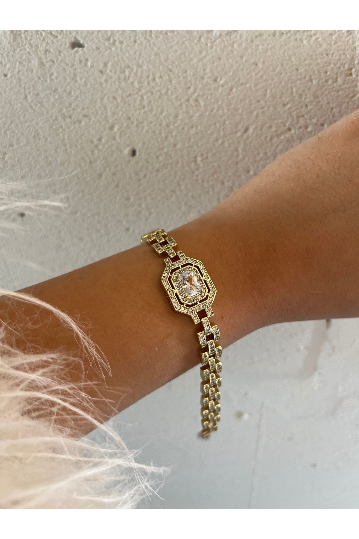XUPING JEWELRY Kuyum Model Büyük Baget Taşlı 14 K Renk Kadın Bileklik 18+2Cm