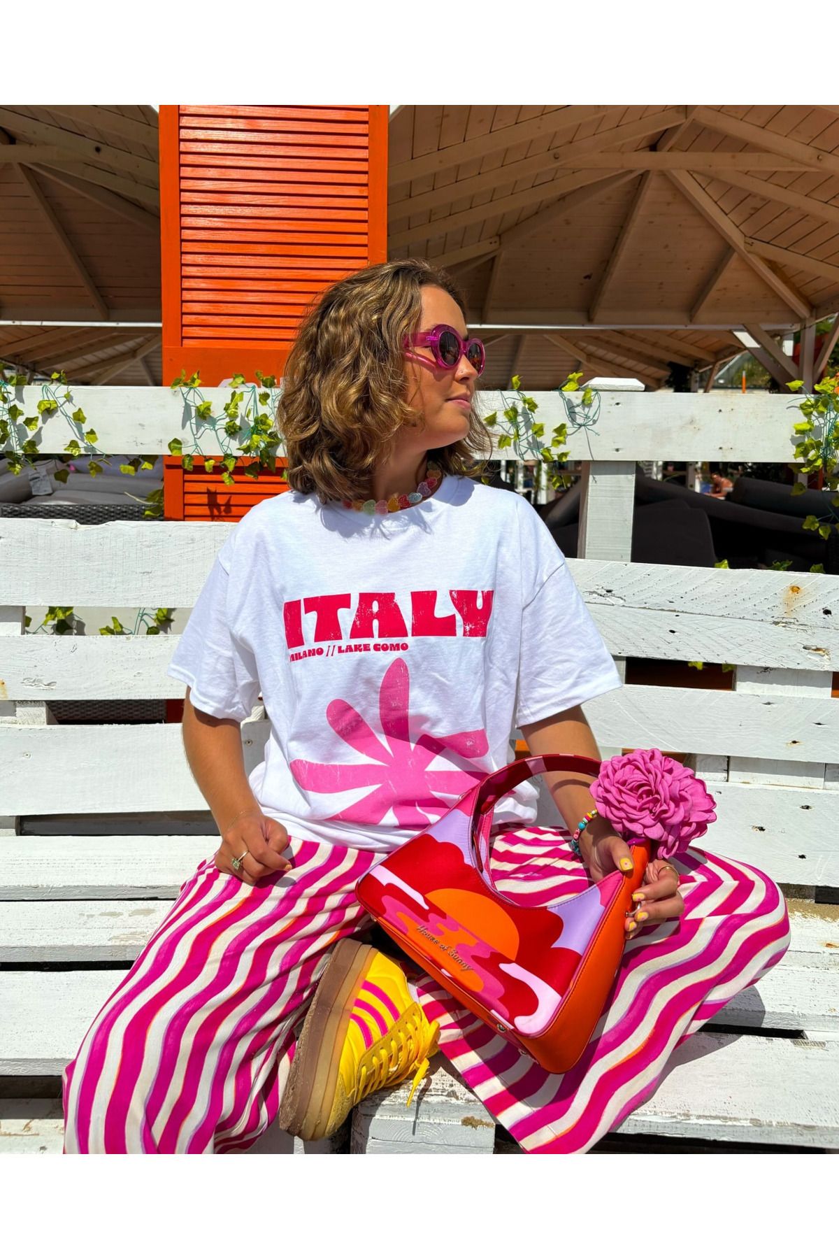 meday Clothing Beyaz Pin Serisi Bisiklet Yaka Oversize Kesim Kısa Kollu Baskılı Organik Pamuk T-shirt