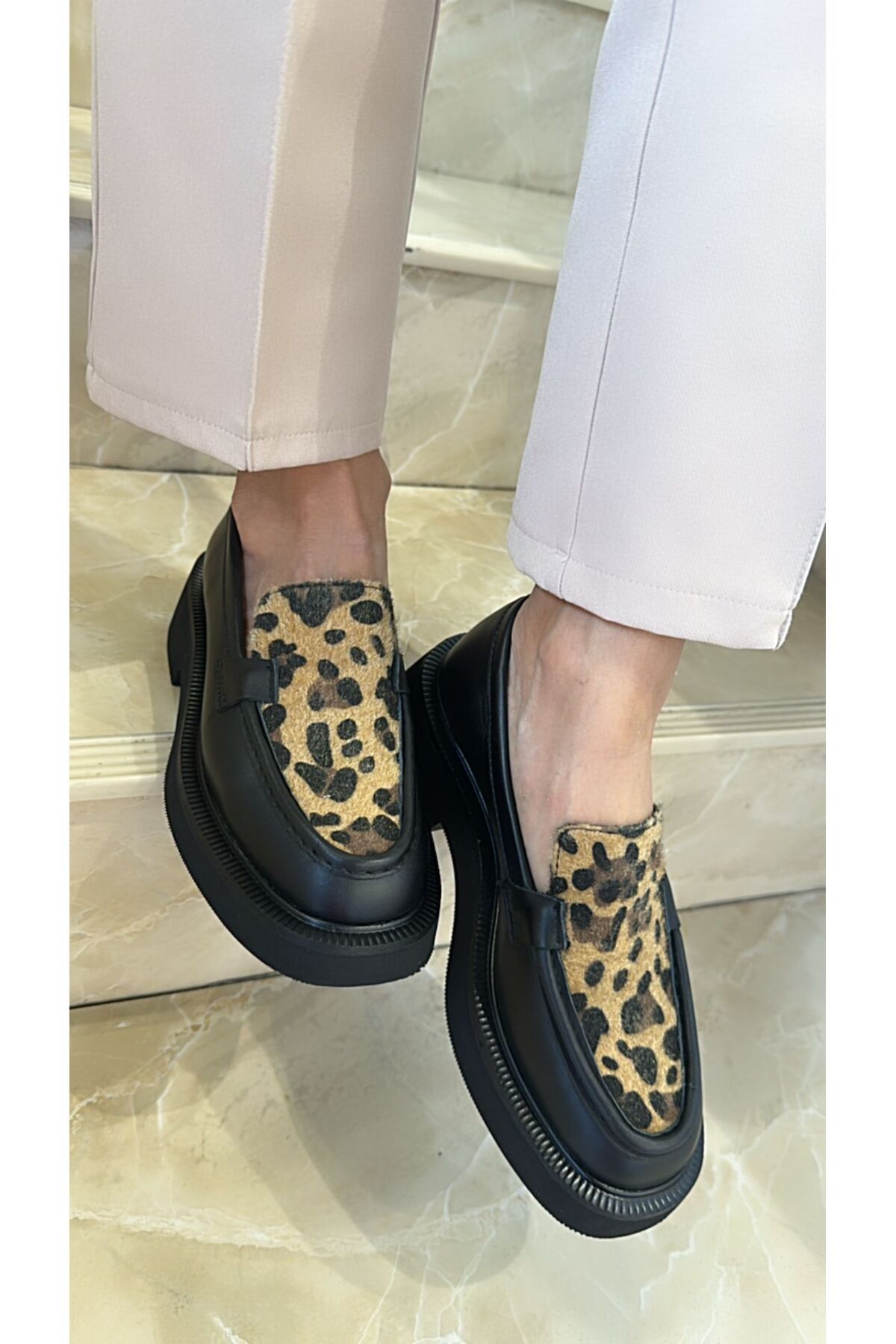 AYNUR BARTINLIOĞLU AYAKKABI