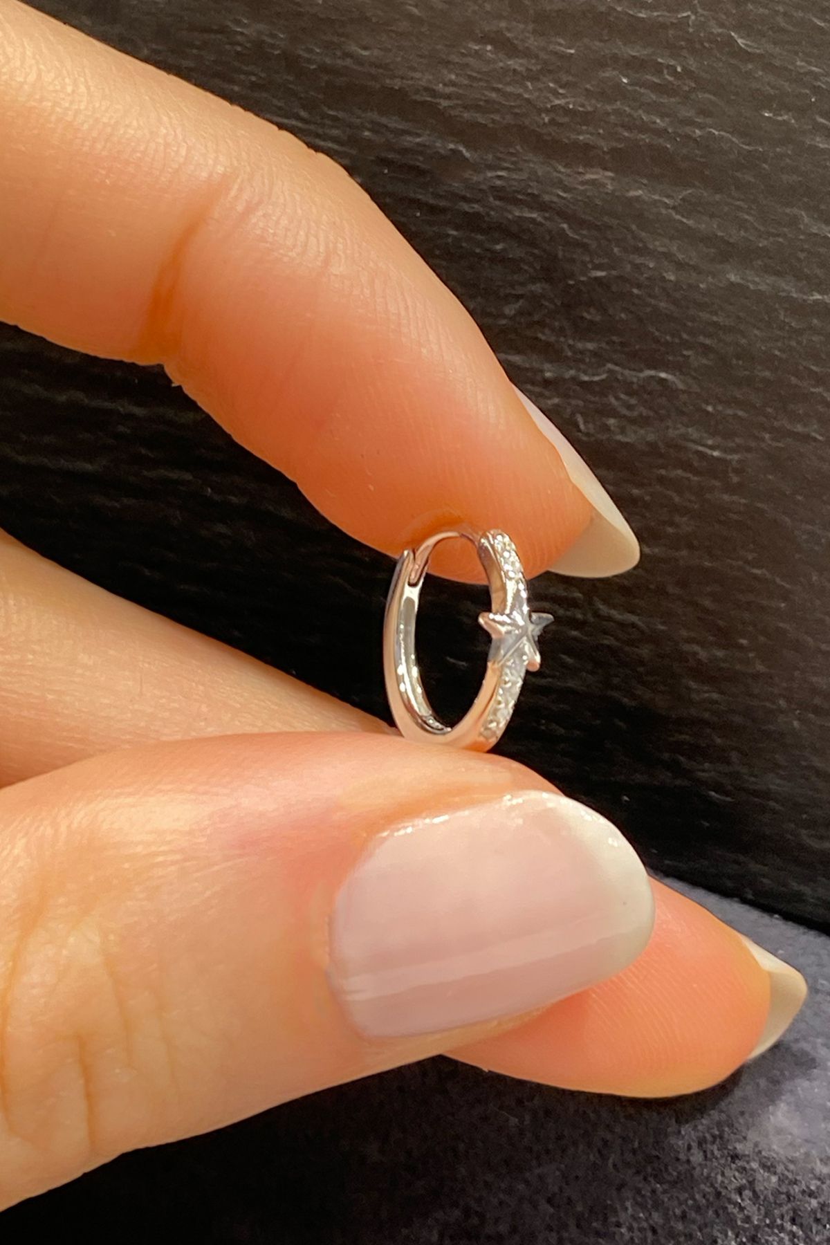 La femme by begum Yarım Tur Beyaz Taş Ve Taşsız Tek Yıldız Silver Gümüş Halka Piercing,helix,tragus, Kıkırdak Küpesi