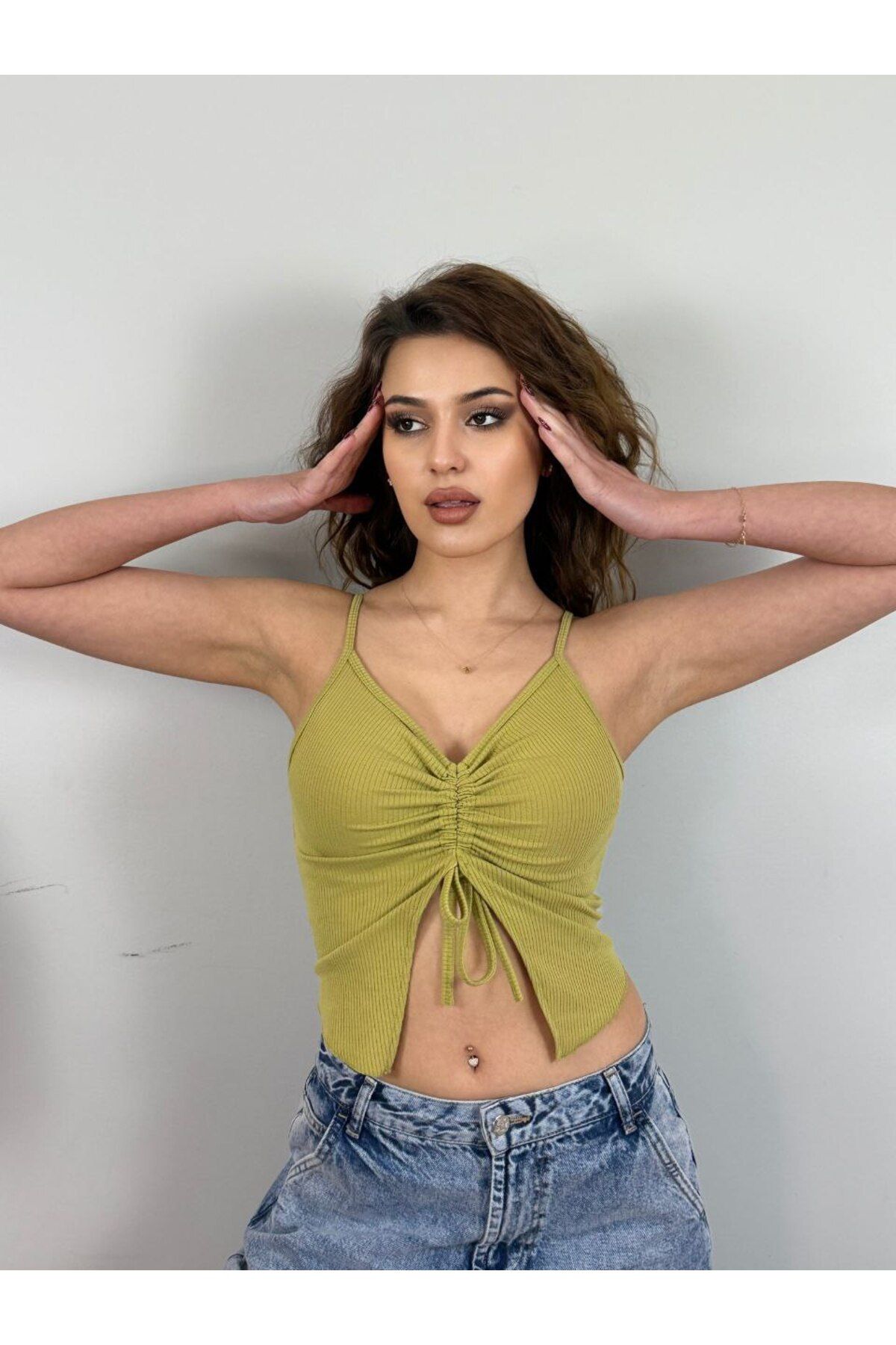 SLAW REZZ önü büzgülü bluz askılı crop