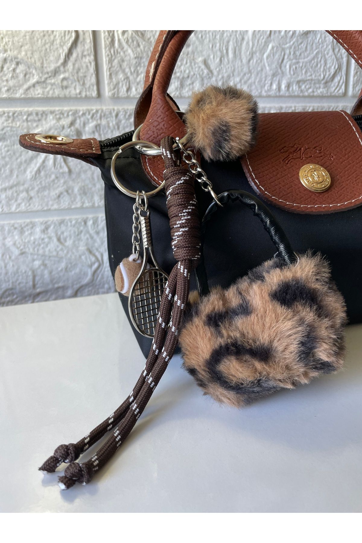 Sheymace Trend Tenis Raketi & Peluş Detaylı Çanta Aksesuarı Anahtarlık Çanta Süsü (Çanta Dahil Değildir)
