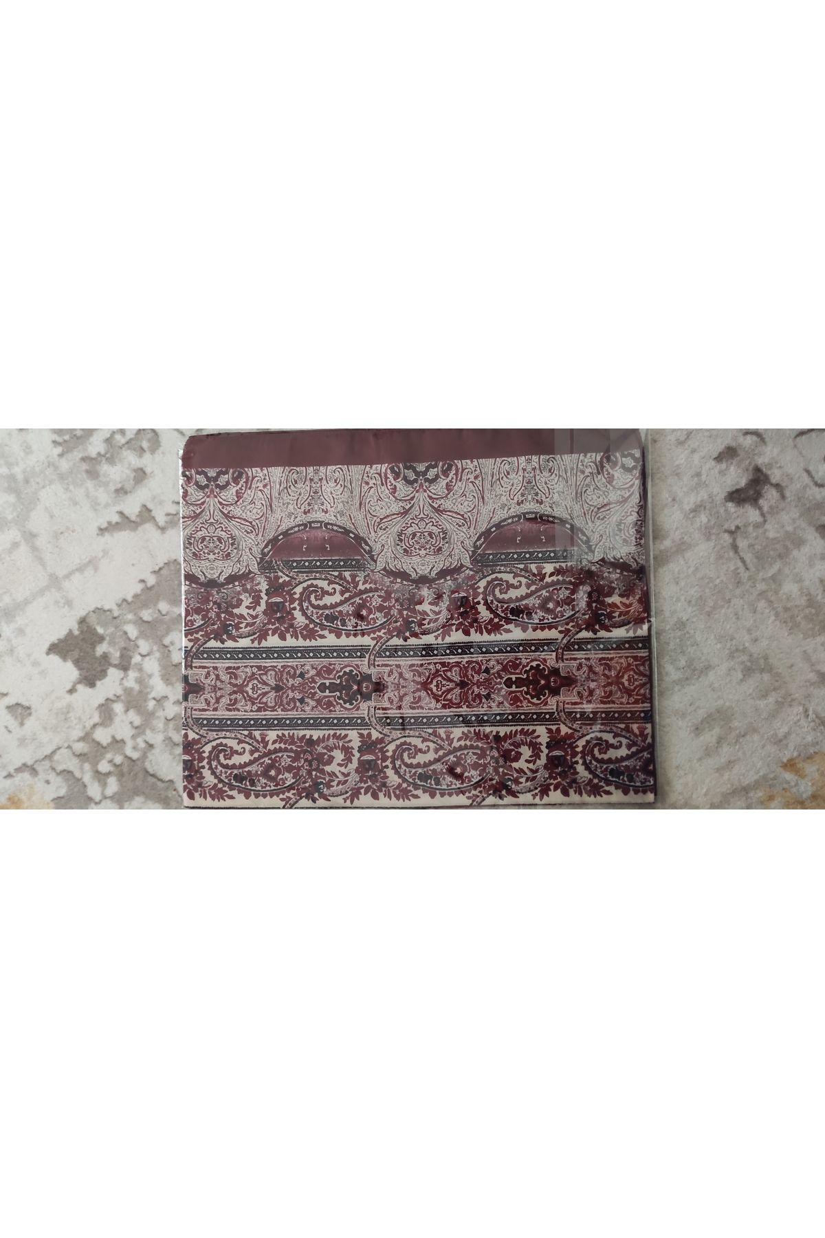 Üstün Baskı Merkezi Üstün zarafet Klasik Desenli Bordo Şal
