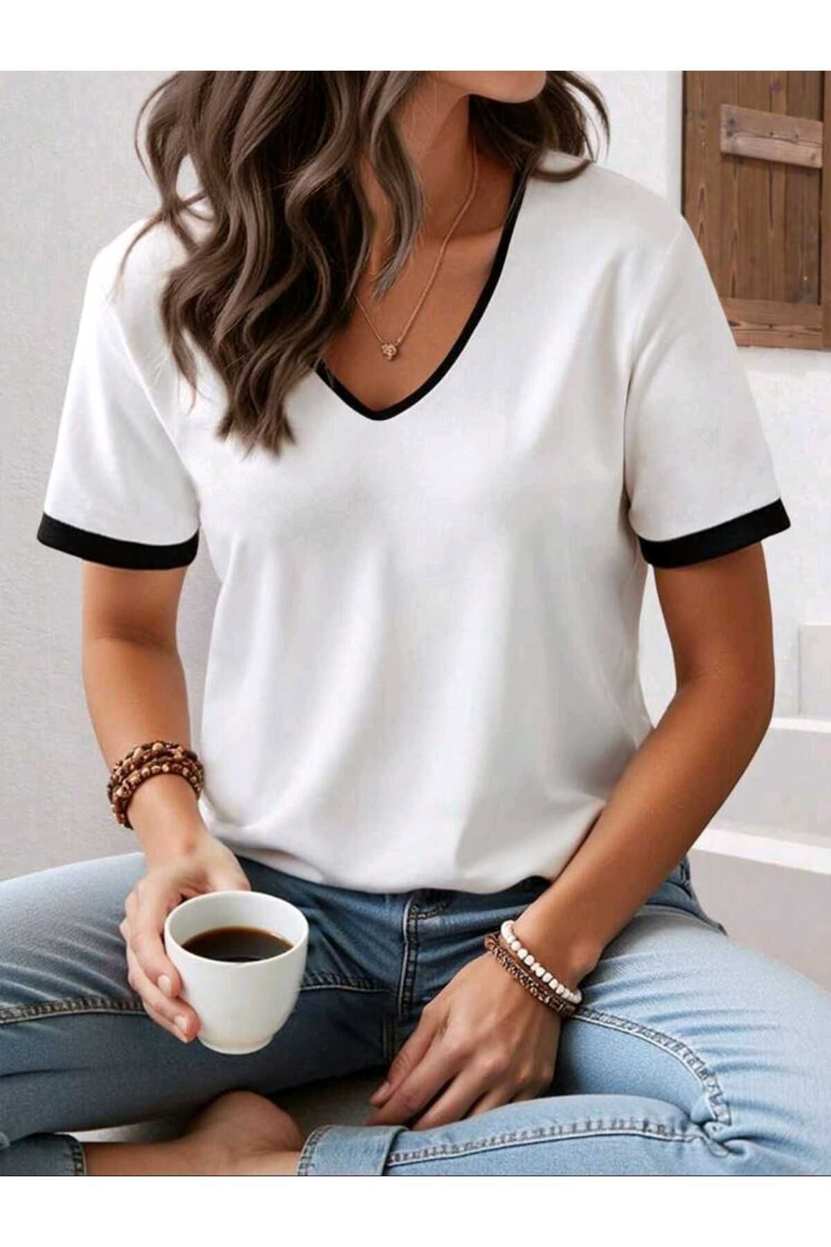 FAVORİST V YAKA ÖZEL BİYELİ YENİ SEZON PAMUKLU (REGULAR) KALIP TİŞÖRT T-SHİRT